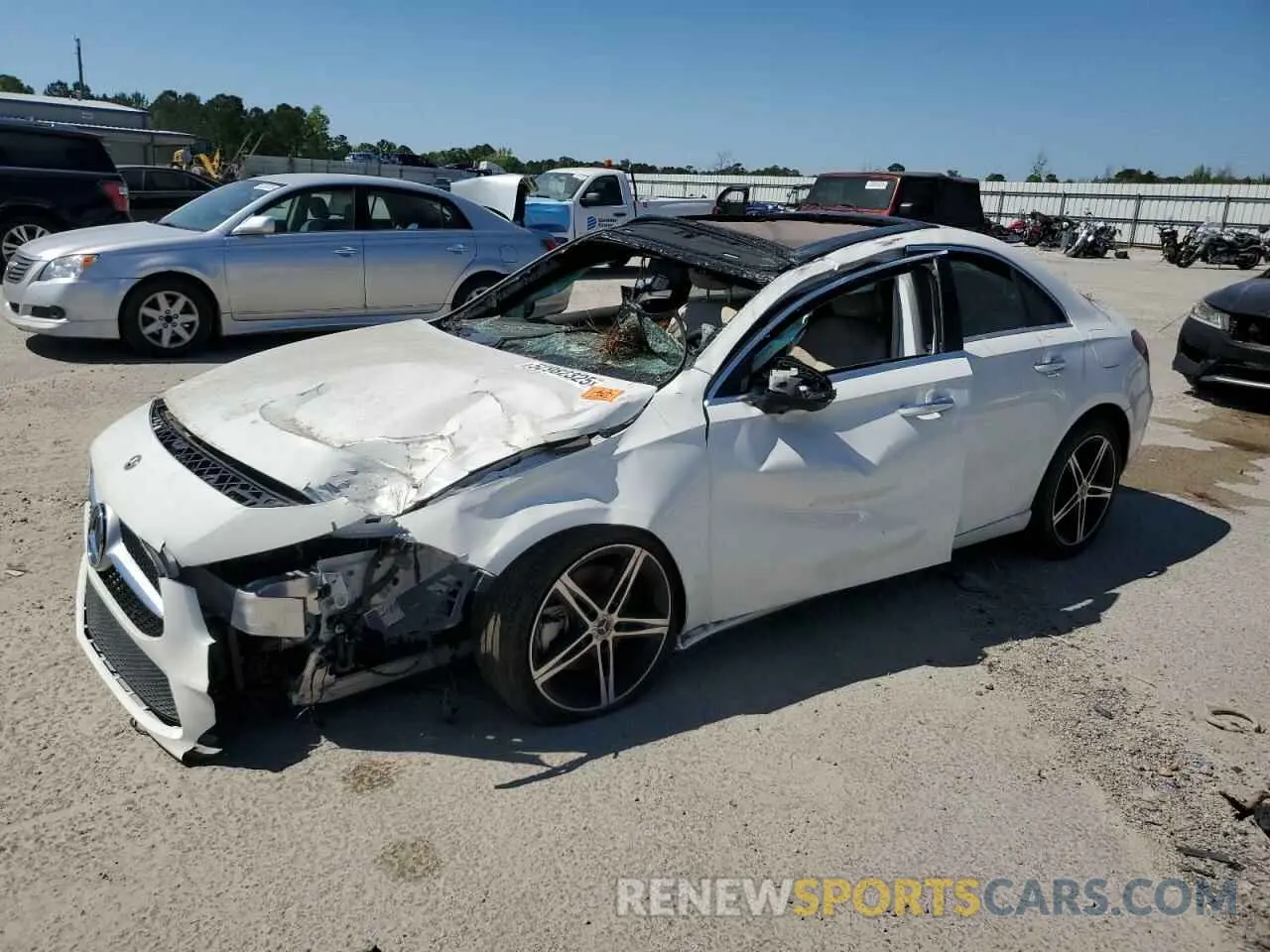 1 Photograph of a damaged car W1K3G4EB5LJ224217 MERCEDES-BENZ A-CLASS 2020