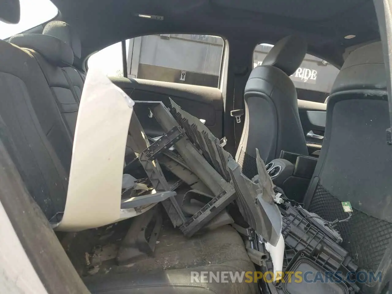 10 Photograph of a damaged car W1K3G4EB6LW043095 MERCEDES-BENZ A-CLASS 2020