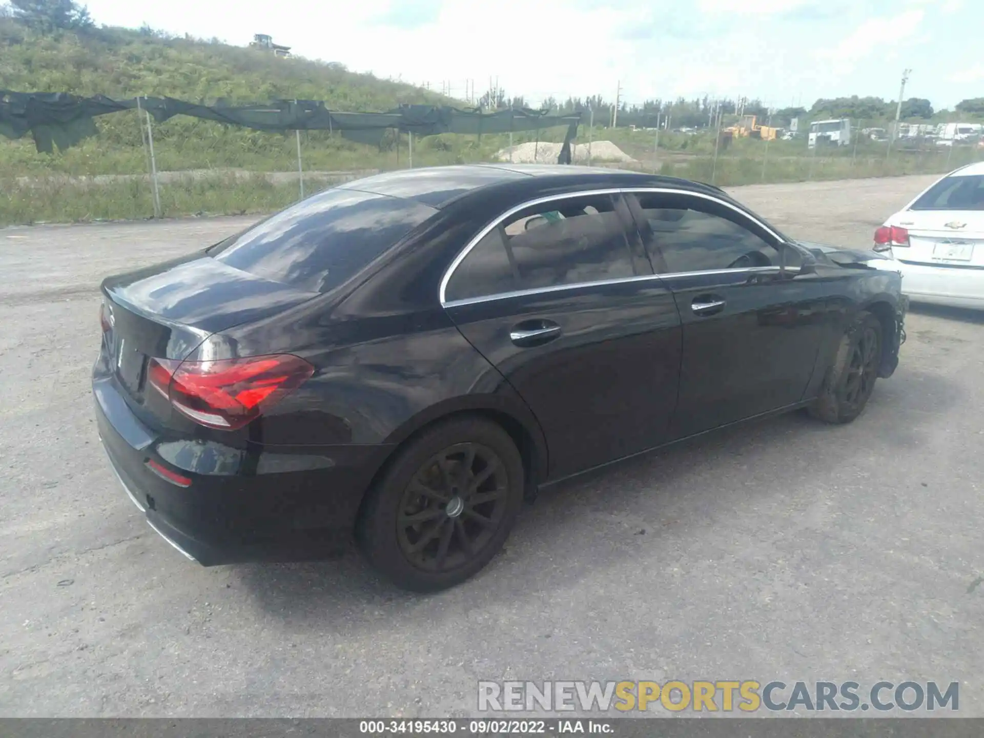 4 Photograph of a damaged car W1K3G4EB8LW043681 MERCEDES-BENZ A-CLASS 2020