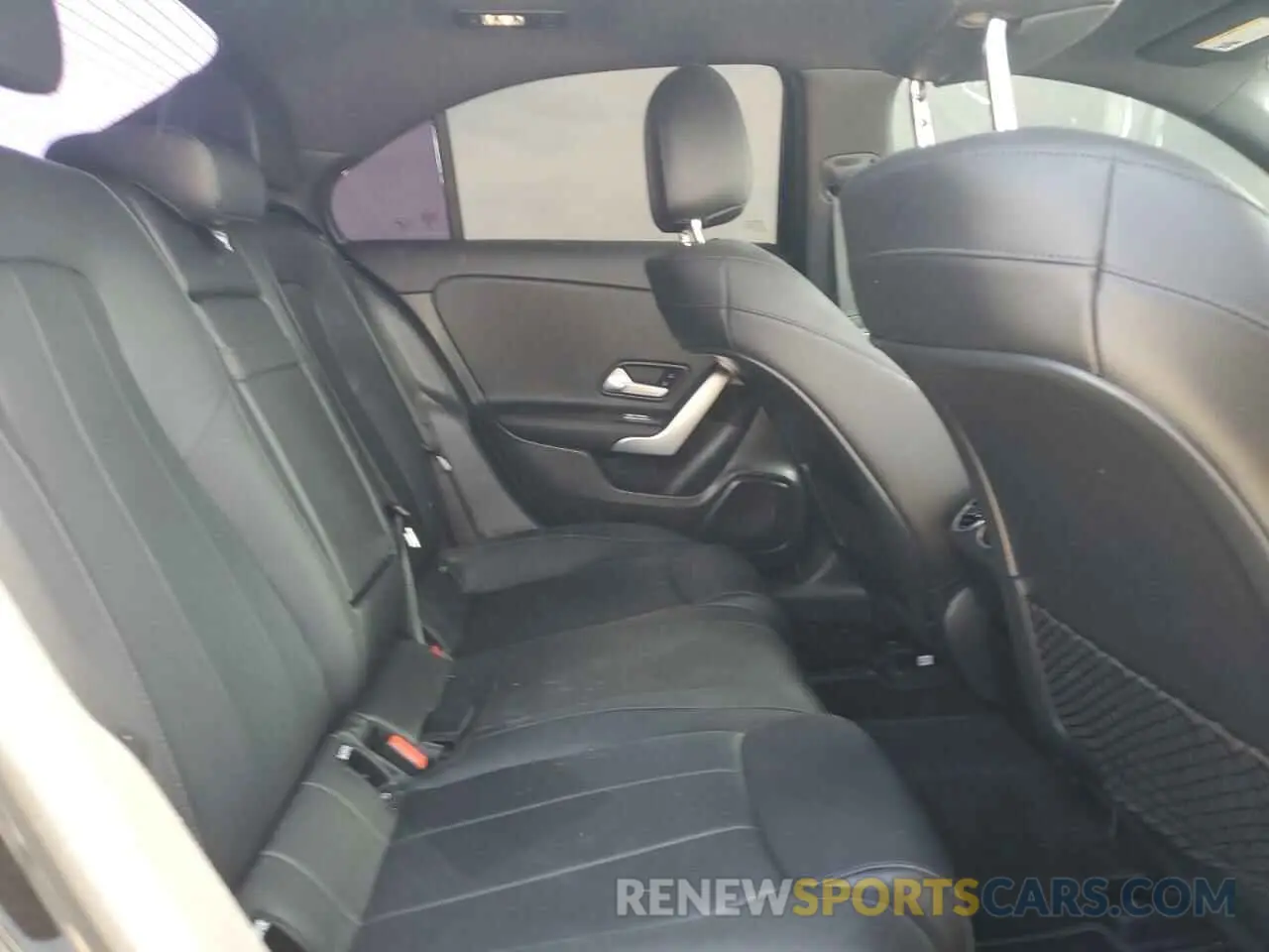 10 Photograph of a damaged car W1K3G4FB1LJ226710 MERCEDES-BENZ A-CLASS 2020