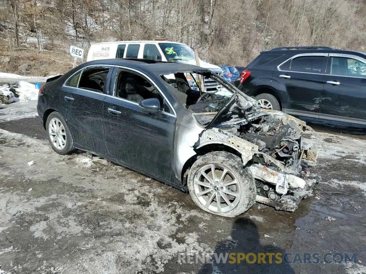 4 Photograph of a damaged car W1K3G4FB1LW043875 MERCEDES-BENZ A-CLASS 2020