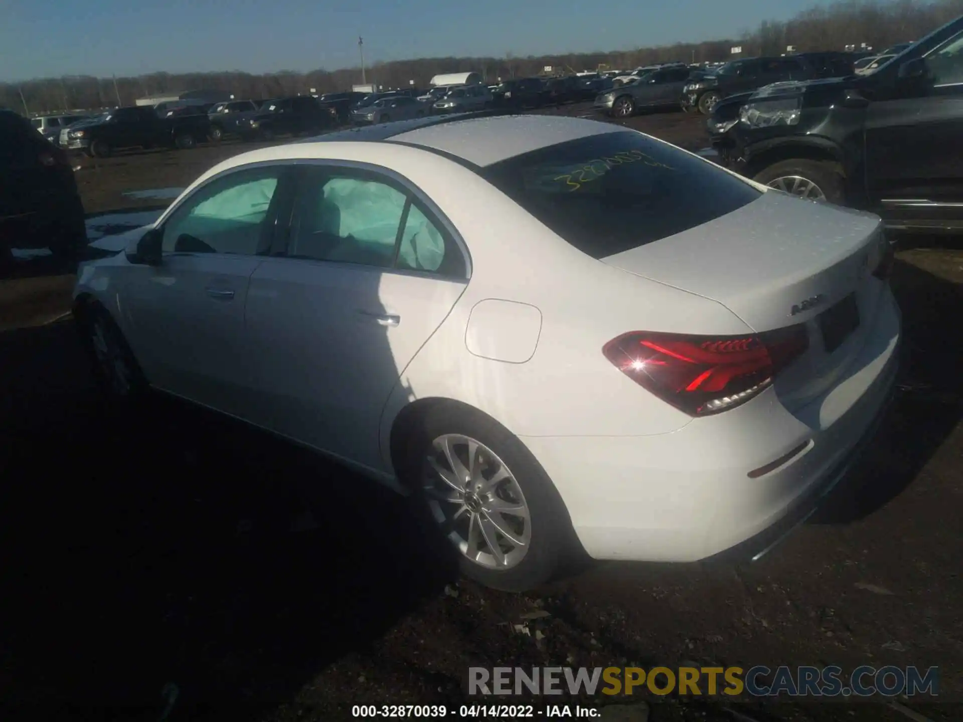 3 Photograph of a damaged car W1K3G4FBXLW045544 MERCEDES-BENZ A-CLASS 2020