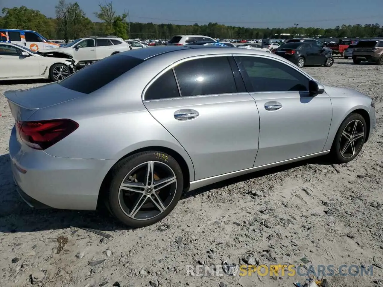 3 Photograph of a damaged car W1K3G4EB0MJ271544 MERCEDES-BENZ A-CLASS 2021