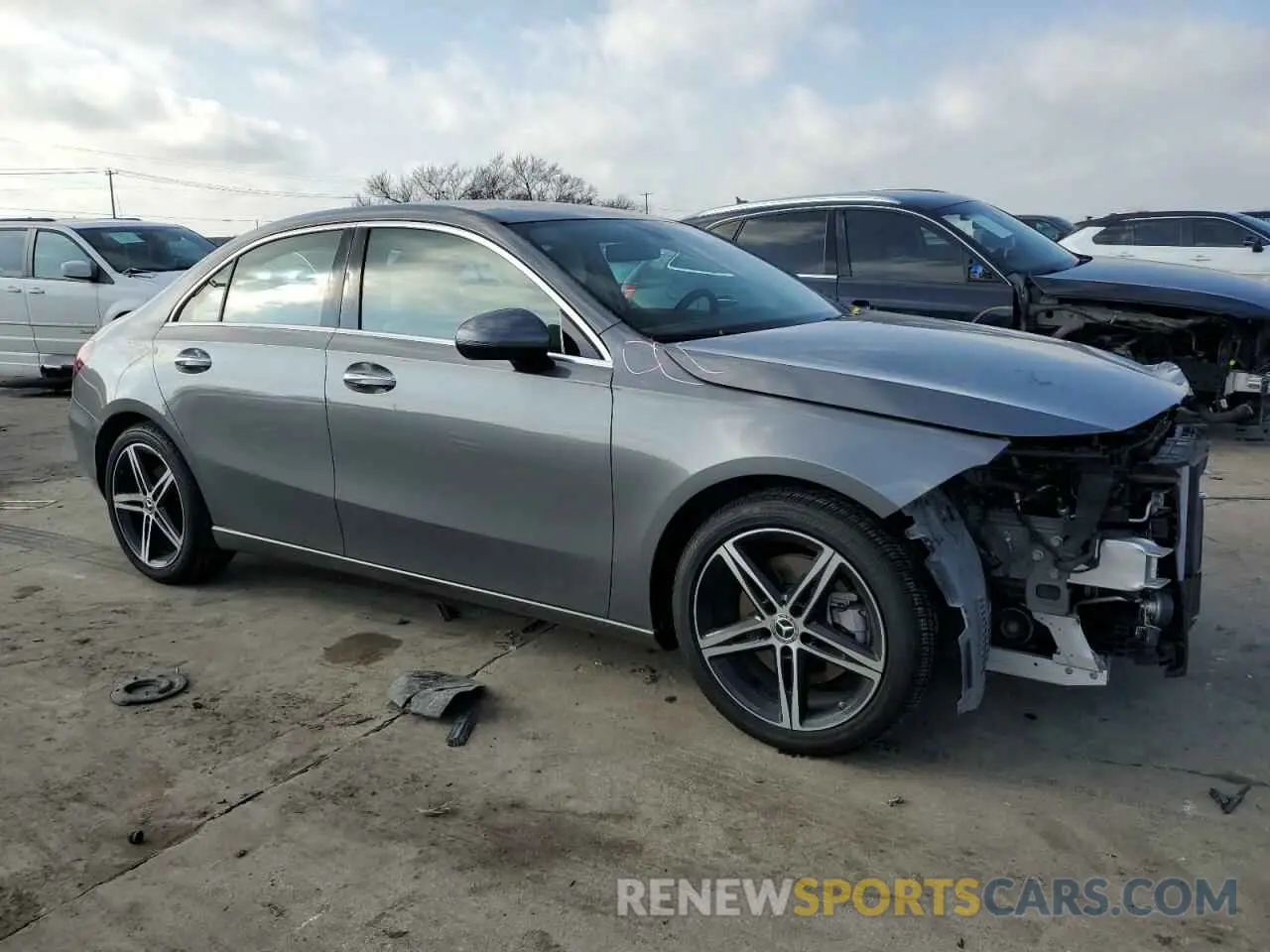 4 Photograph of a damaged car W1K3G4EB4MJ289447 MERCEDES-BENZ A-CLASS 2021