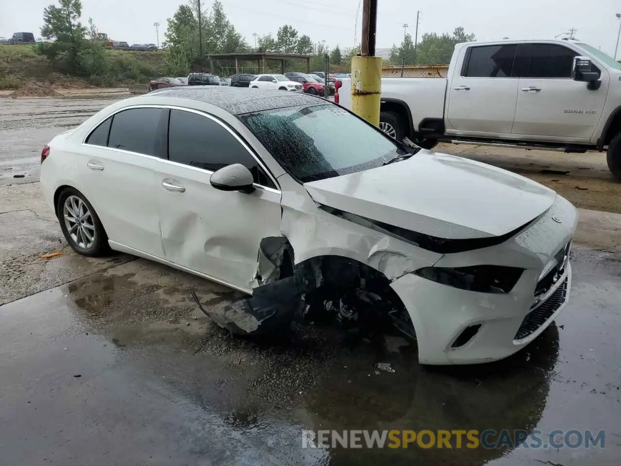 4 Photograph of a damaged car W1K3G4EB8MJ274515 MERCEDES-BENZ A-CLASS 2021