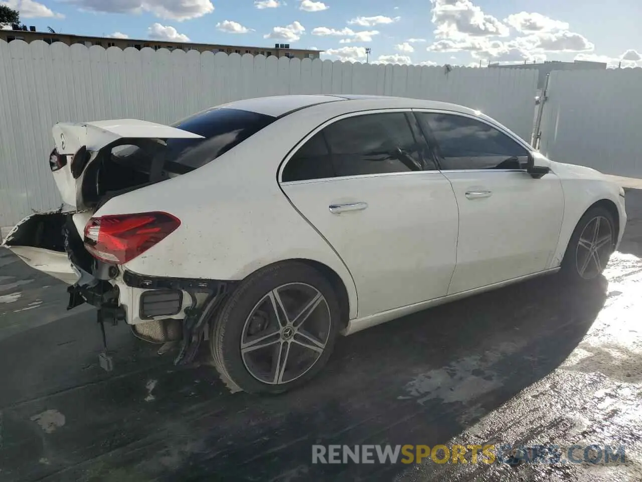3 Photograph of a damaged car W1K3G4EBXMJ320555 MERCEDES-BENZ A-CLASS 2021