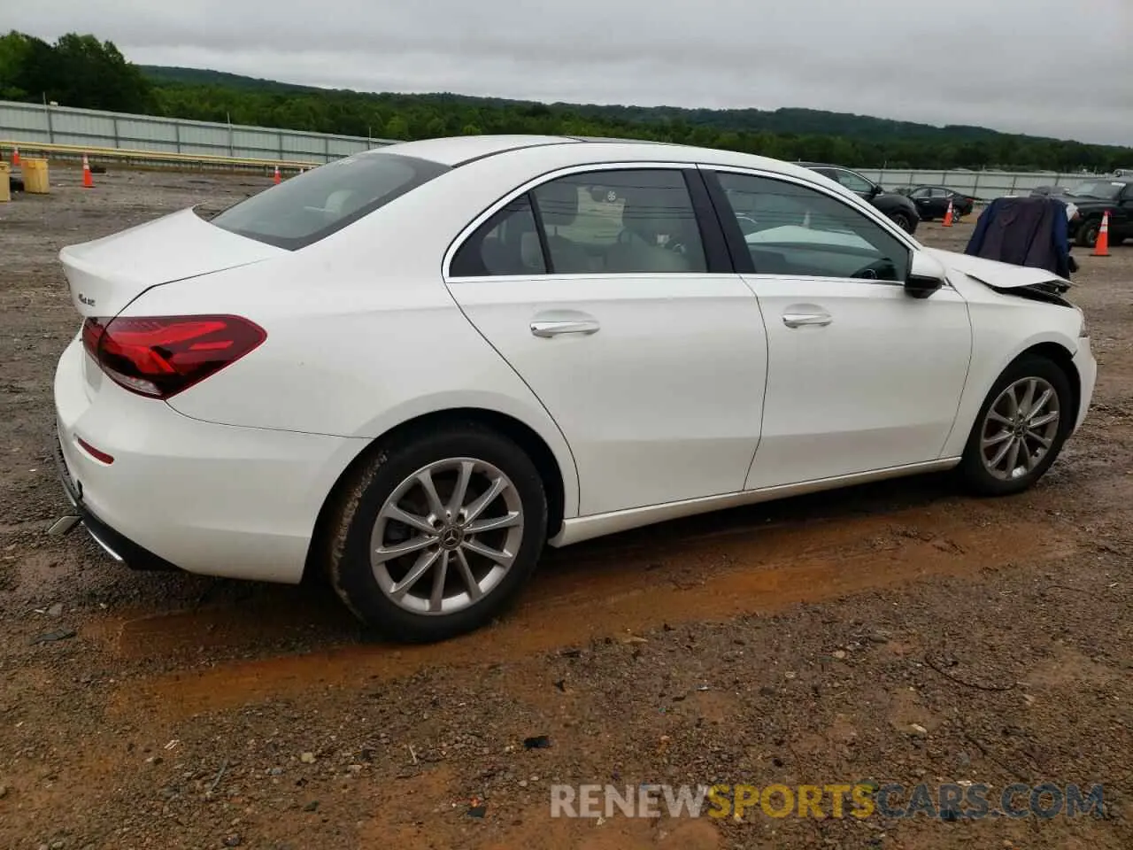 3 Photograph of a damaged car W1K3G4FB3MJ270404 MERCEDES-BENZ A-CLASS 2021