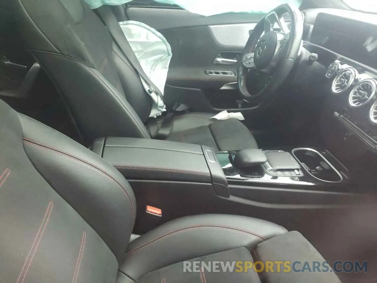 11 Photograph of a damaged car W1K3G4FBXNJ342135 MERCEDES-BENZ A-CLASS 2022