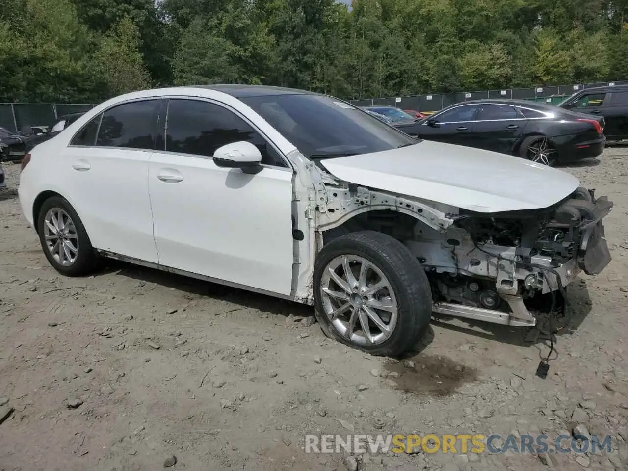 4 Photograph of a damaged car W1K3G4FBXNJ372509 MERCEDES-BENZ A-CLASS 2022