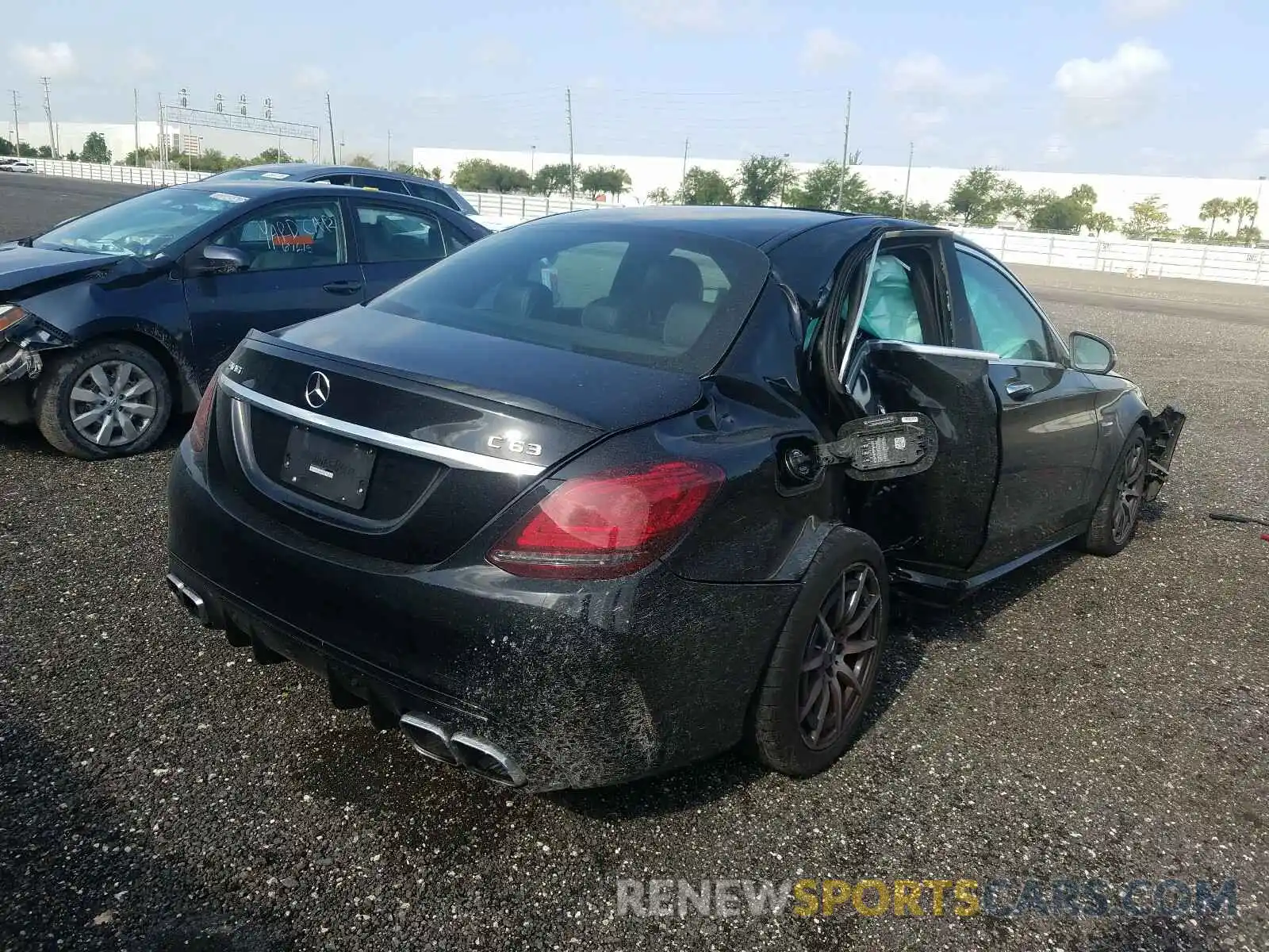 4 Photograph of a damaged car 55SWF8GB5KU316401 MERCEDES-BENZ AMG 2019