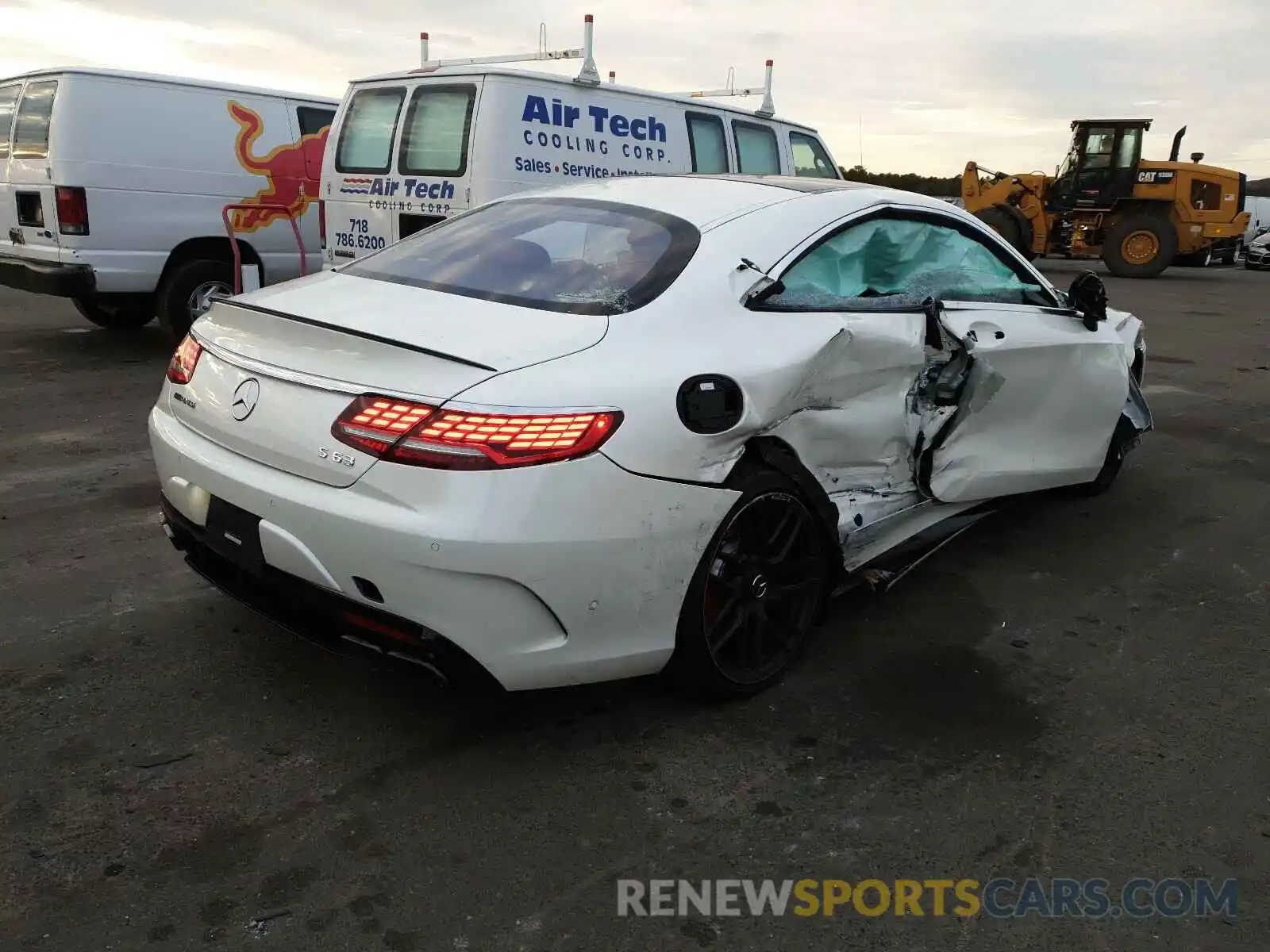 4 Photograph of a damaged car WDDXJ8JB7LA041398 MERCEDES-BENZ AMG 2020