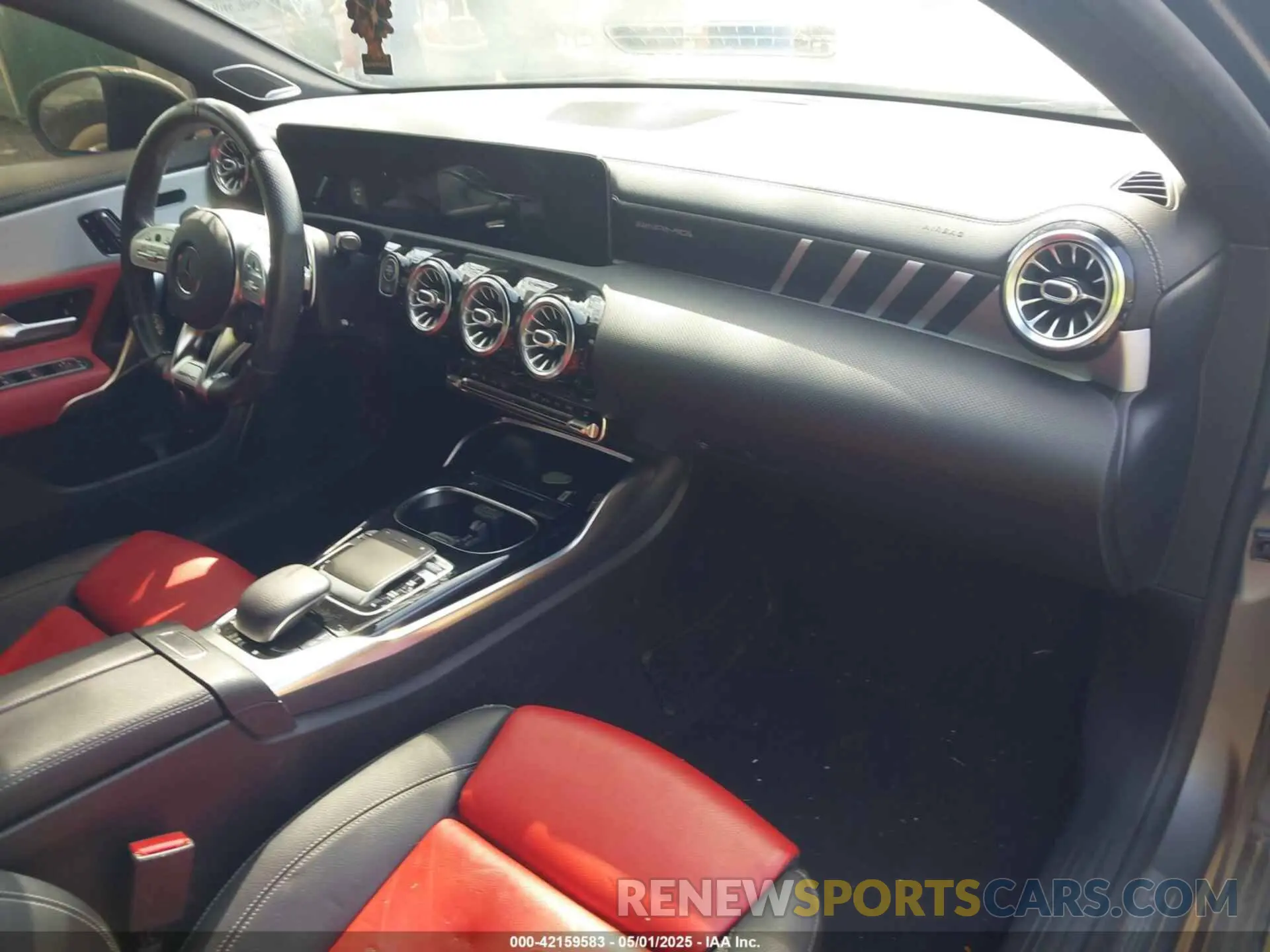 5 Photograph of a damaged car W1K3G5BB2LJ221365 MERCEDES-BENZ AMG A 35 2020