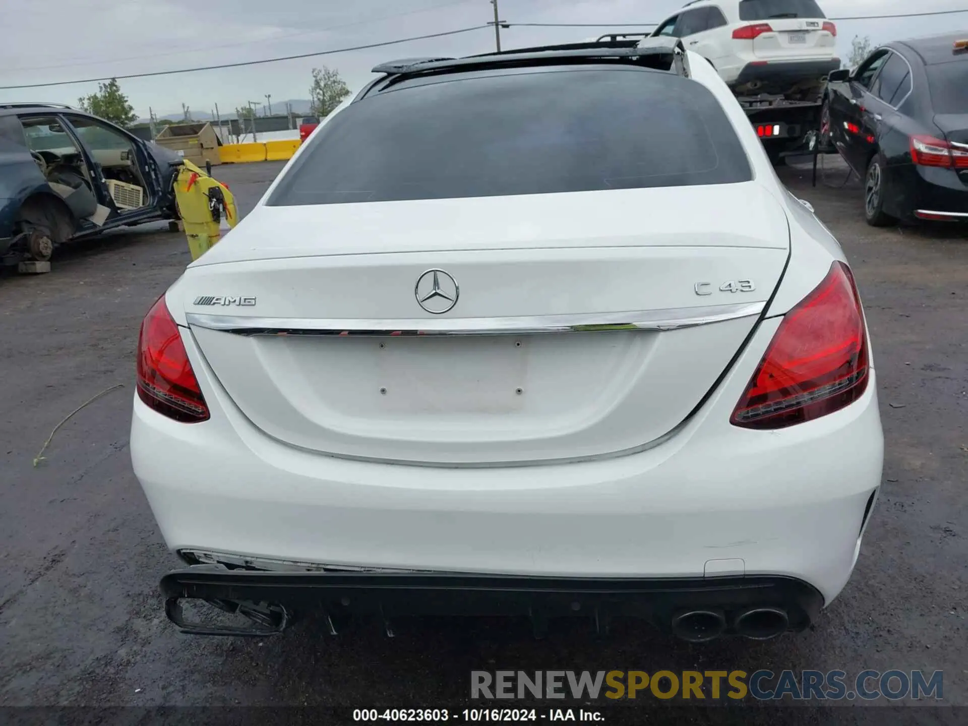 17 Photograph of a damaged car 55SWF6EB5KU284539 MERCEDES-BENZ AMG C 43 2019