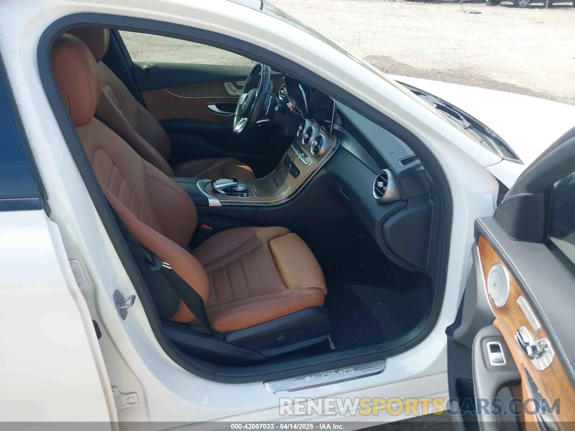 5 Photograph of a damaged car 55SWF6EB6KU304488 MERCEDES-BENZ AMG C 43 2019