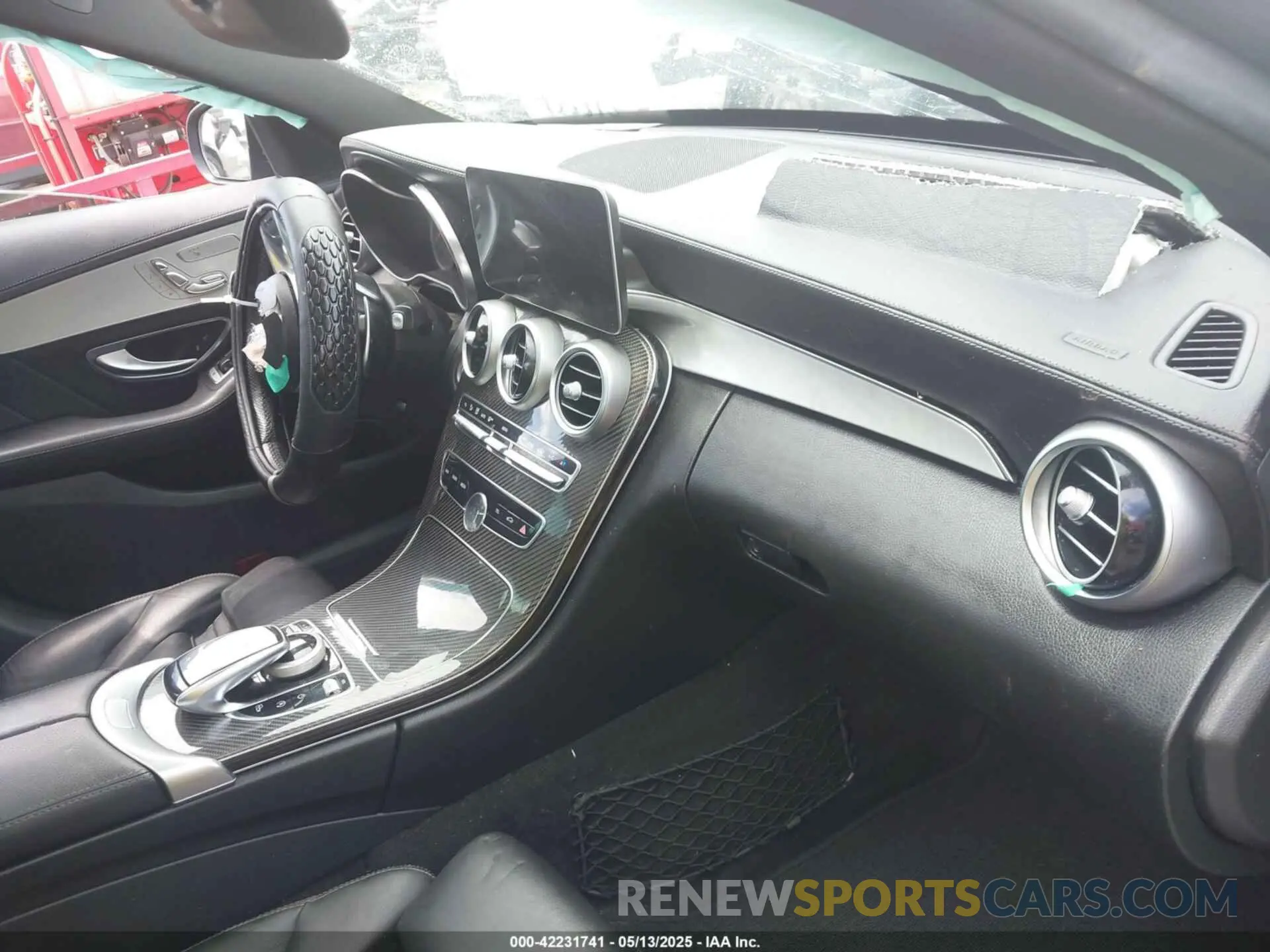 17 Photograph of a damaged car 55SWF6EB9KU292191 MERCEDES-BENZ AMG C 43 2019