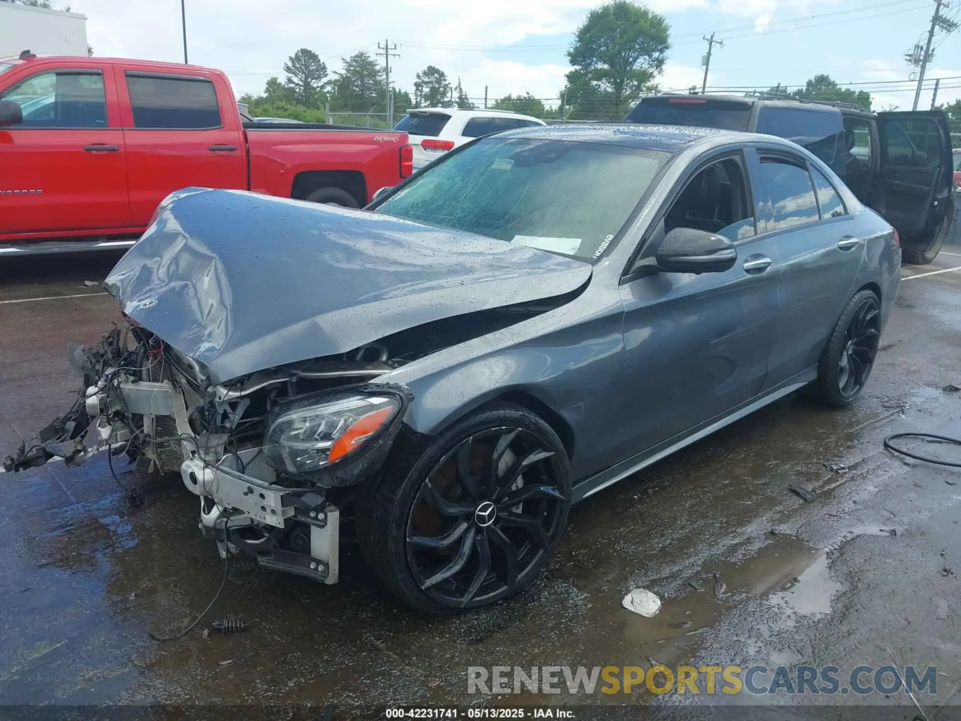 2 Photograph of a damaged car 55SWF6EB9KU292191 MERCEDES-BENZ AMG C 43 2019