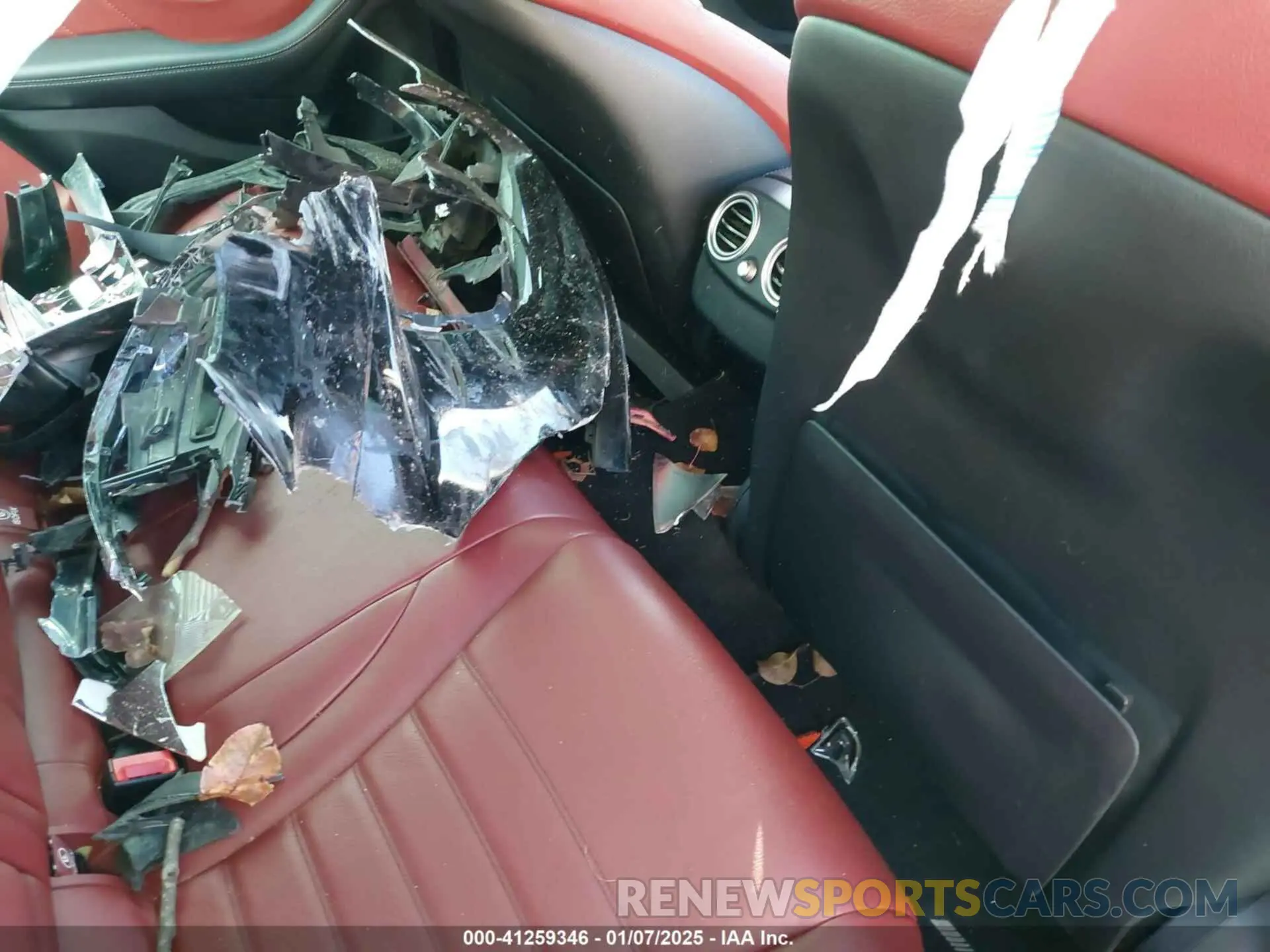 8 Photograph of a damaged car W1KWF6EB1MR628422 MERCEDES-BENZ AMG C 43 2021