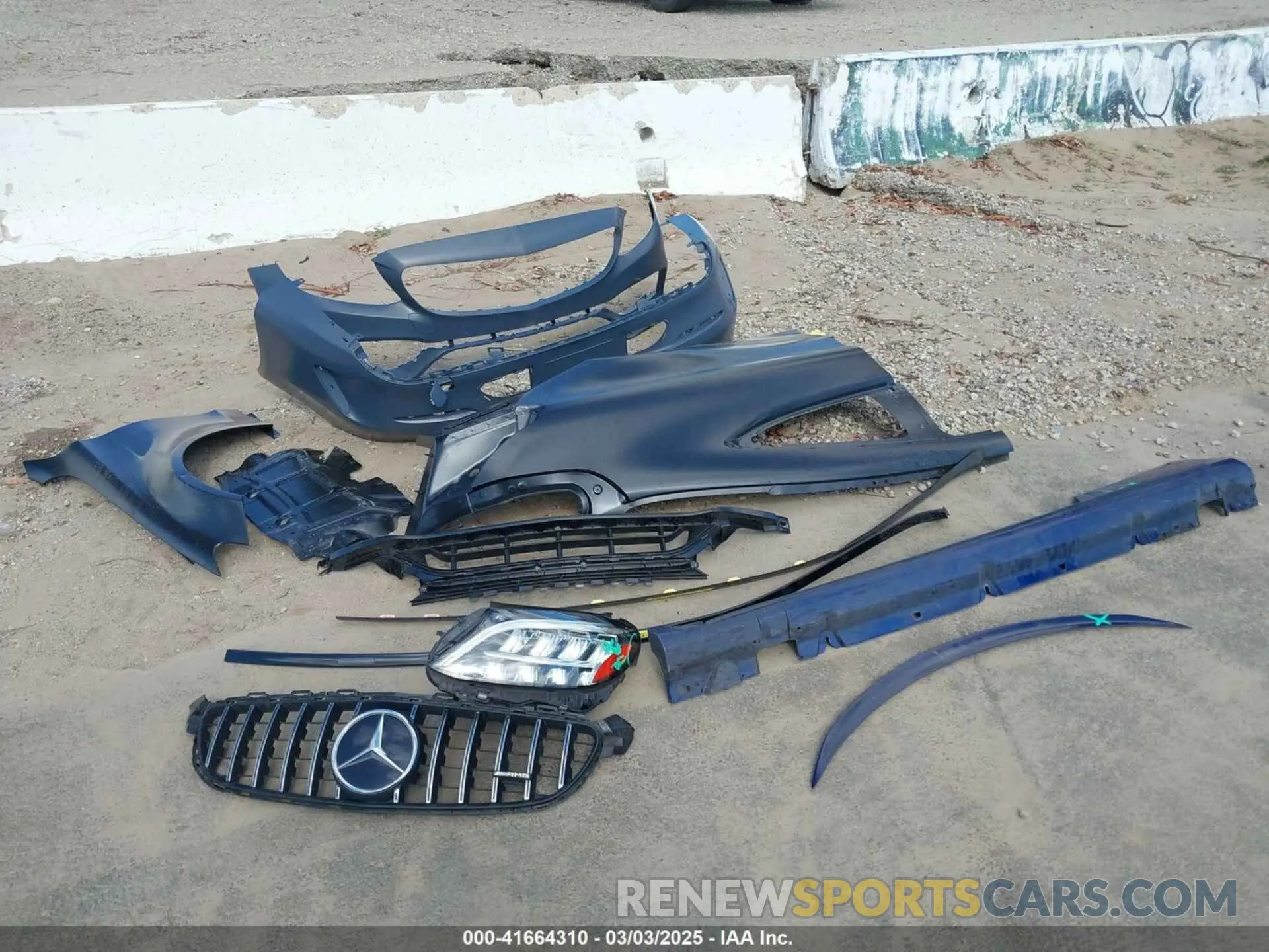 12 Photograph of a damaged car WDDWJ8GB4KF832380 MERCEDES-BENZ AMG C 63 2019
