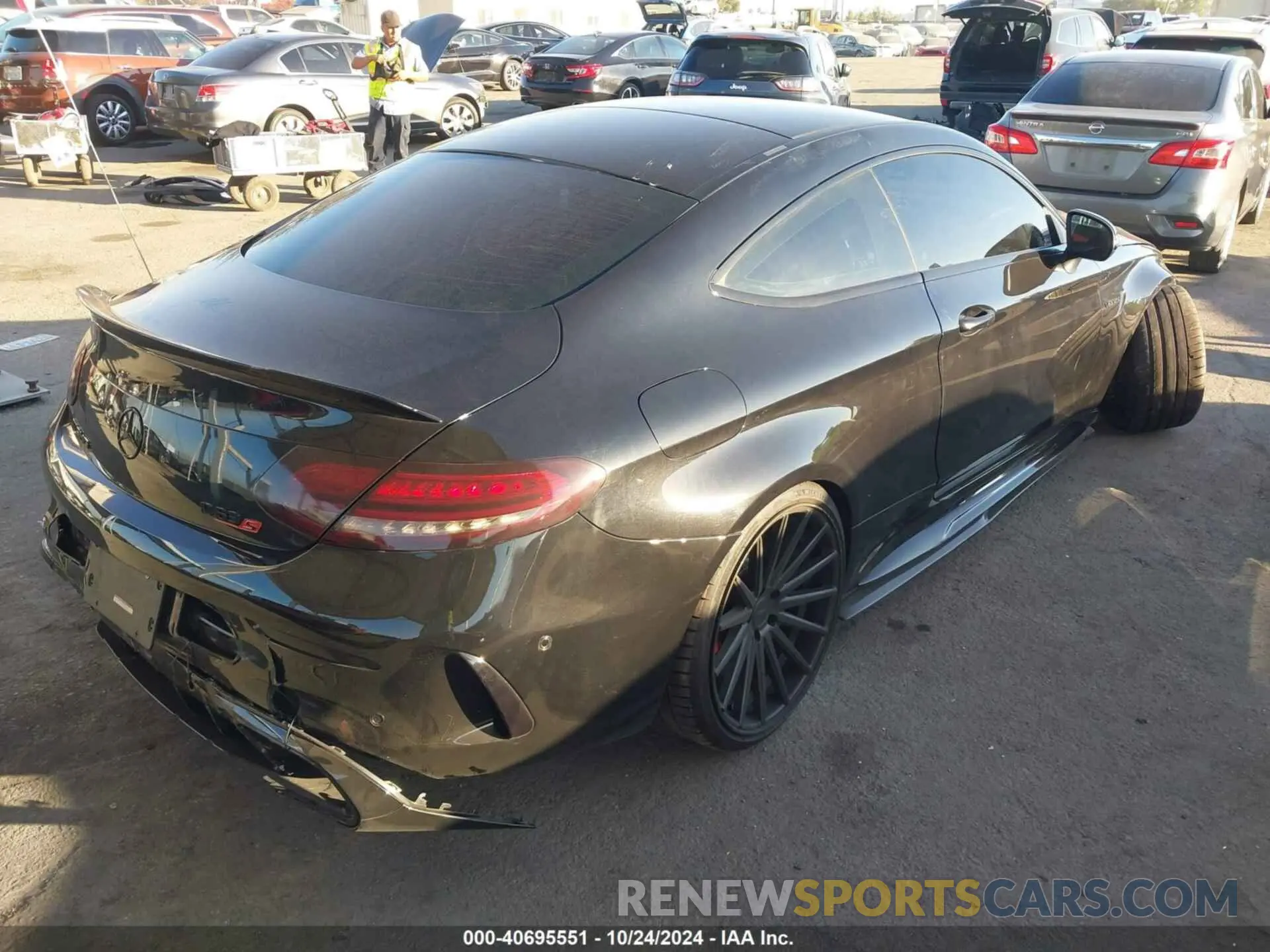 4 Photograph of a damaged car WDDWJ8HB4LF948310 MERCEDES-BENZ AMG C 63 2020