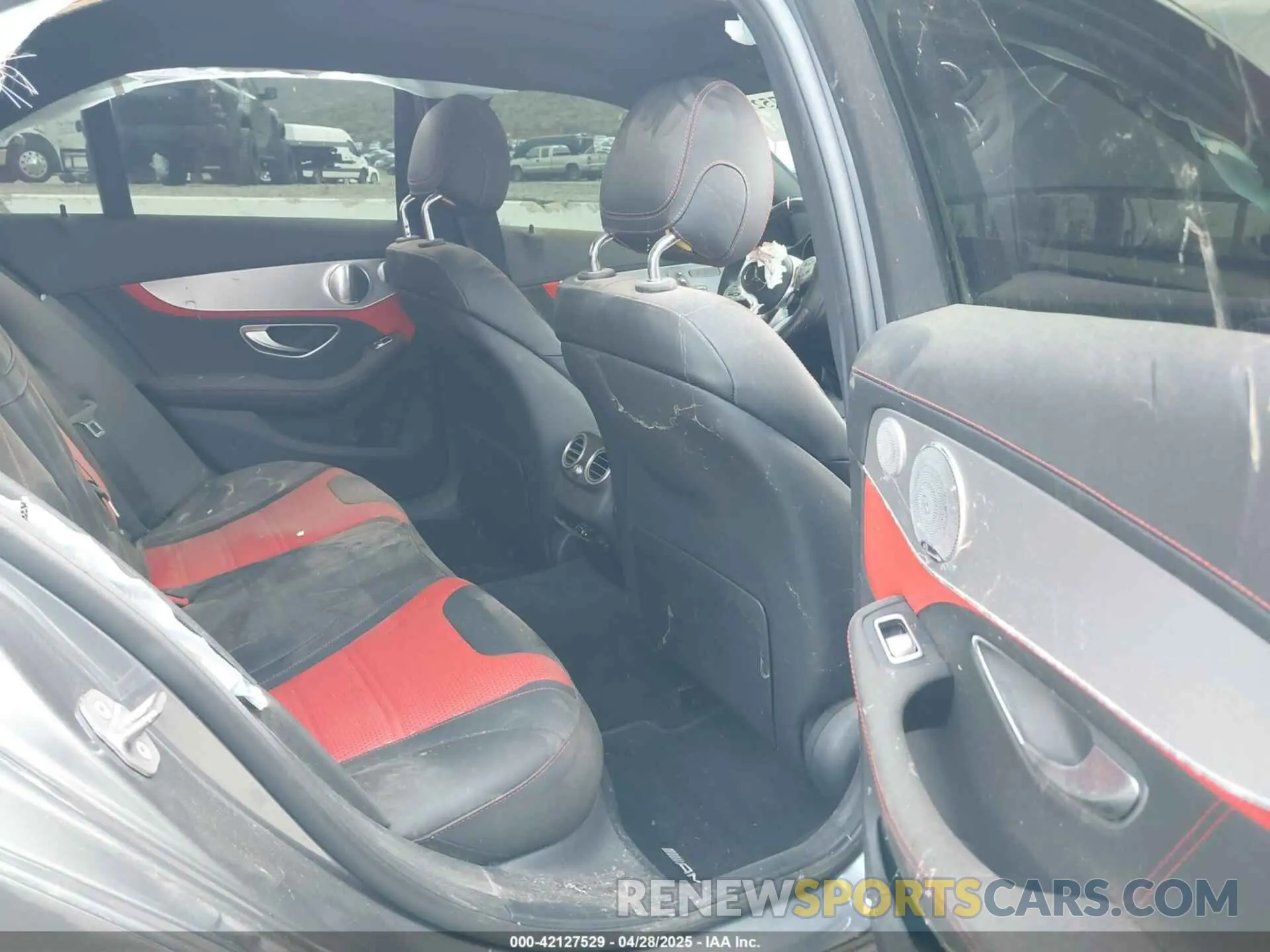 8 Photograph of a damaged car W1KWF8HB4MR620676 MERCEDES-BENZ AMG C 63 2021