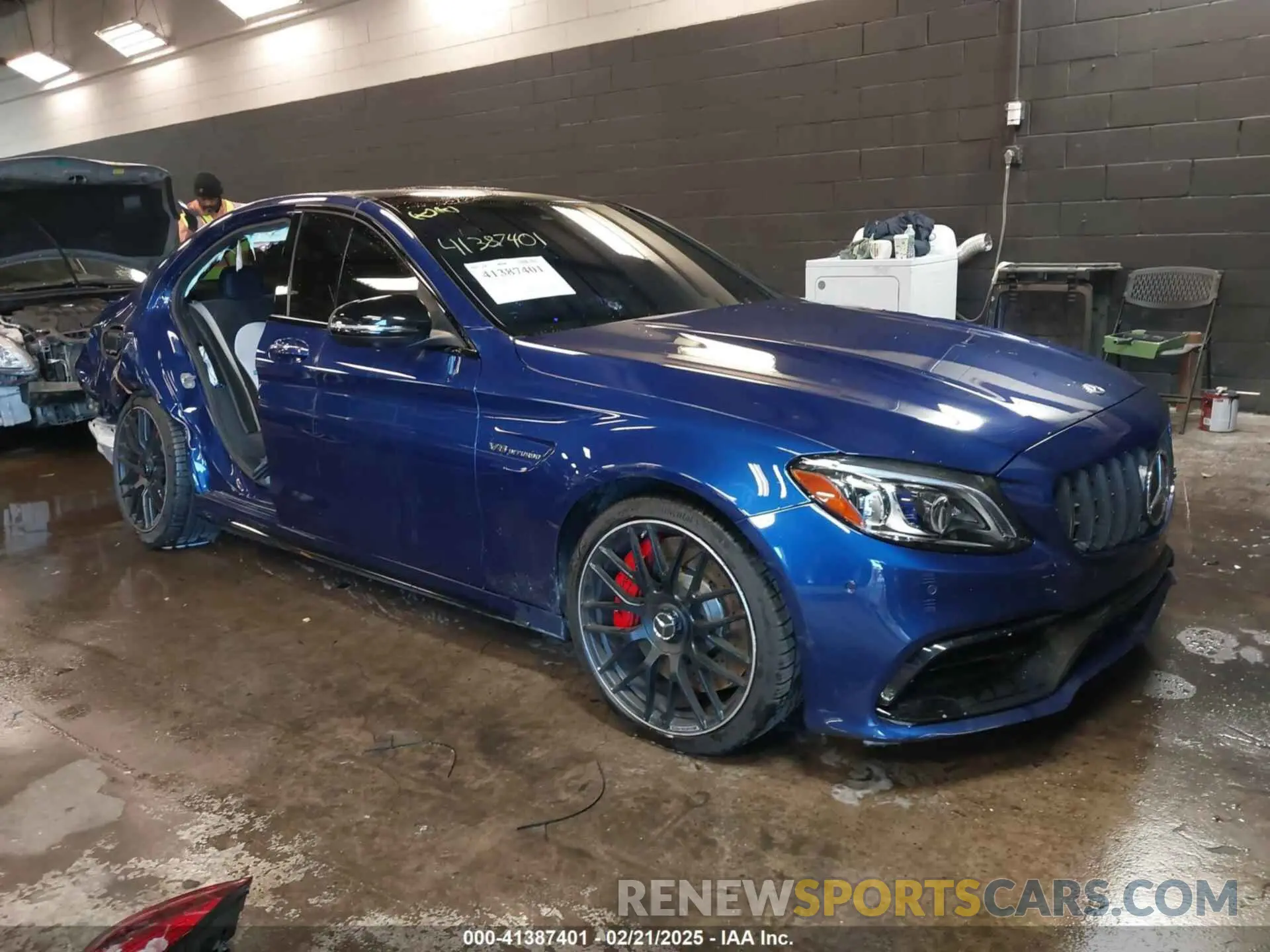 1 Photograph of a damaged car W1KWF8HBXMR647994 MERCEDES-BENZ AMG C 63 2021