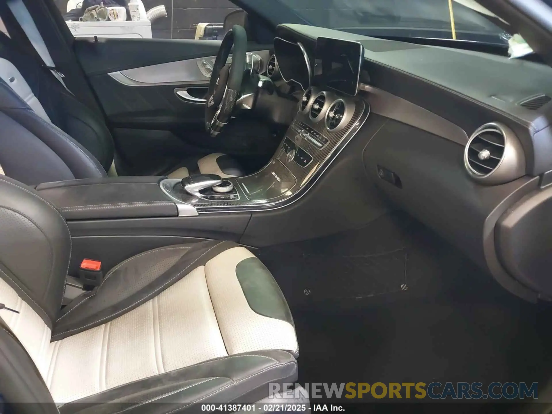 5 Photograph of a damaged car W1KWF8HBXMR647994 MERCEDES-BENZ AMG C 63 2021