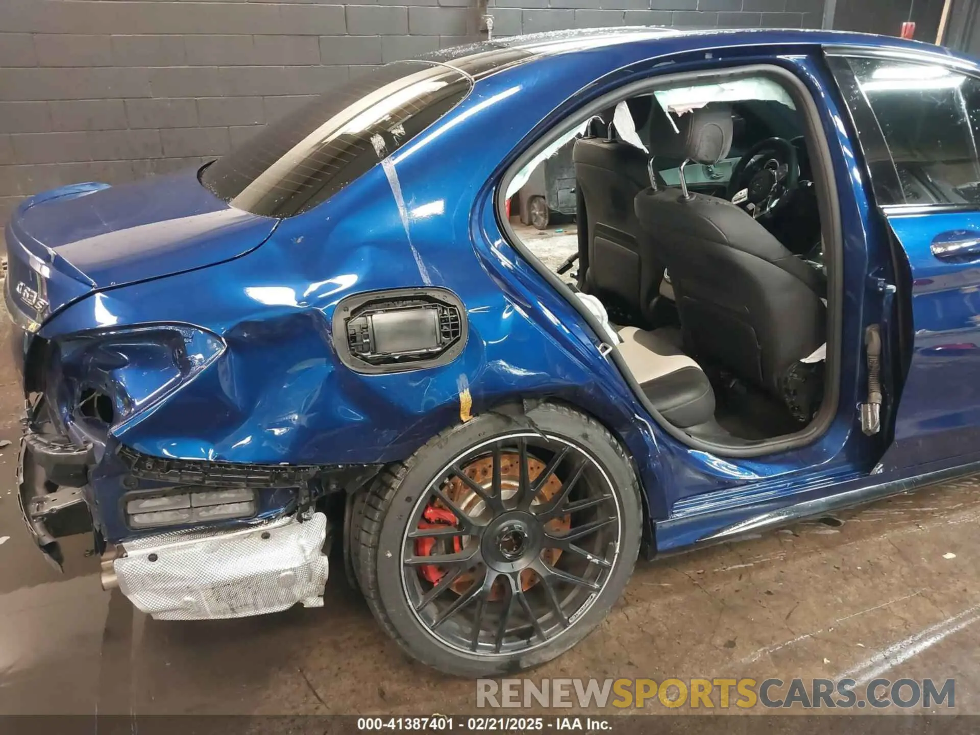 6 Photograph of a damaged car W1KWF8HBXMR647994 MERCEDES-BENZ AMG C 63 2021