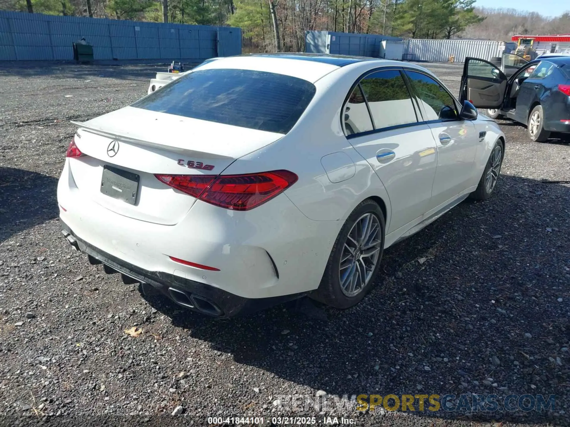 4 Photograph of a damaged car W1KAF8AB6RR222087 MERCEDES-BENZ AMG C 63 2024