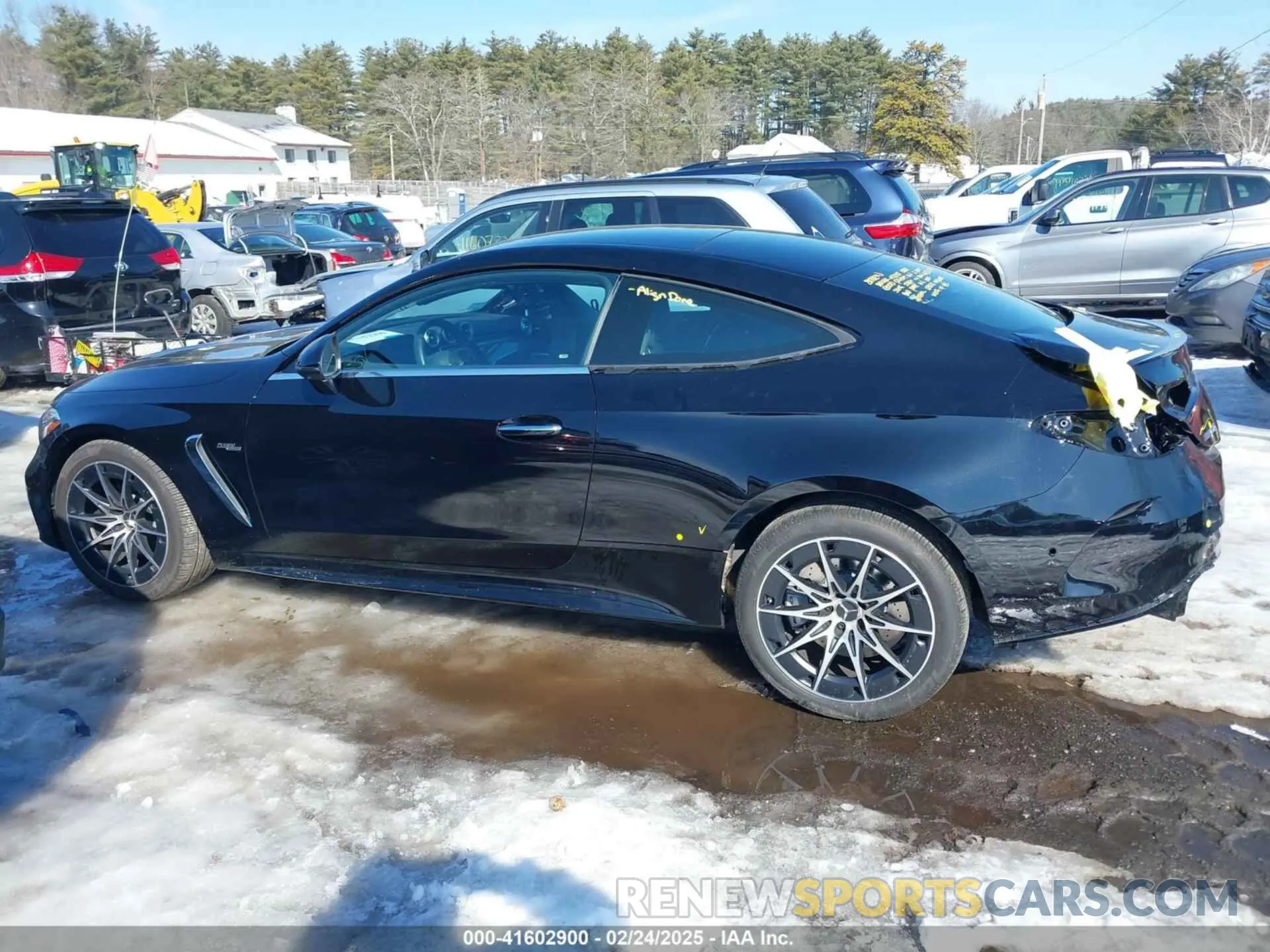 14 Photograph of a damaged car W1KMJ6CB5RF020498 MERCEDES-BENZ AMG CLE 53 2024