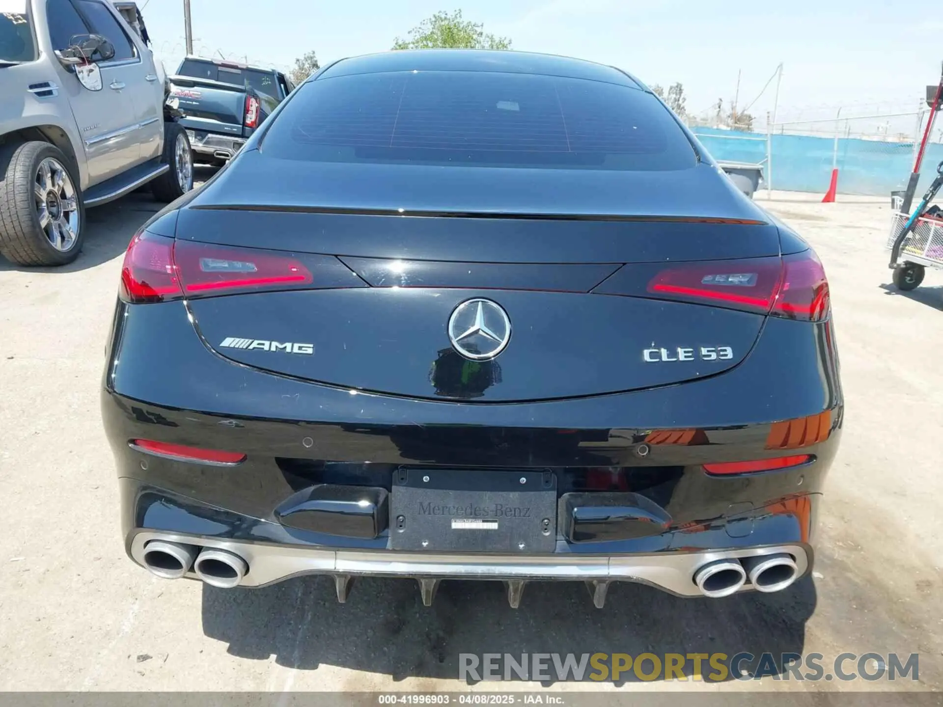 17 Photograph of a damaged car W1KMJ6CB4SF054888 MERCEDES-BENZ AMG CLE 53 2025