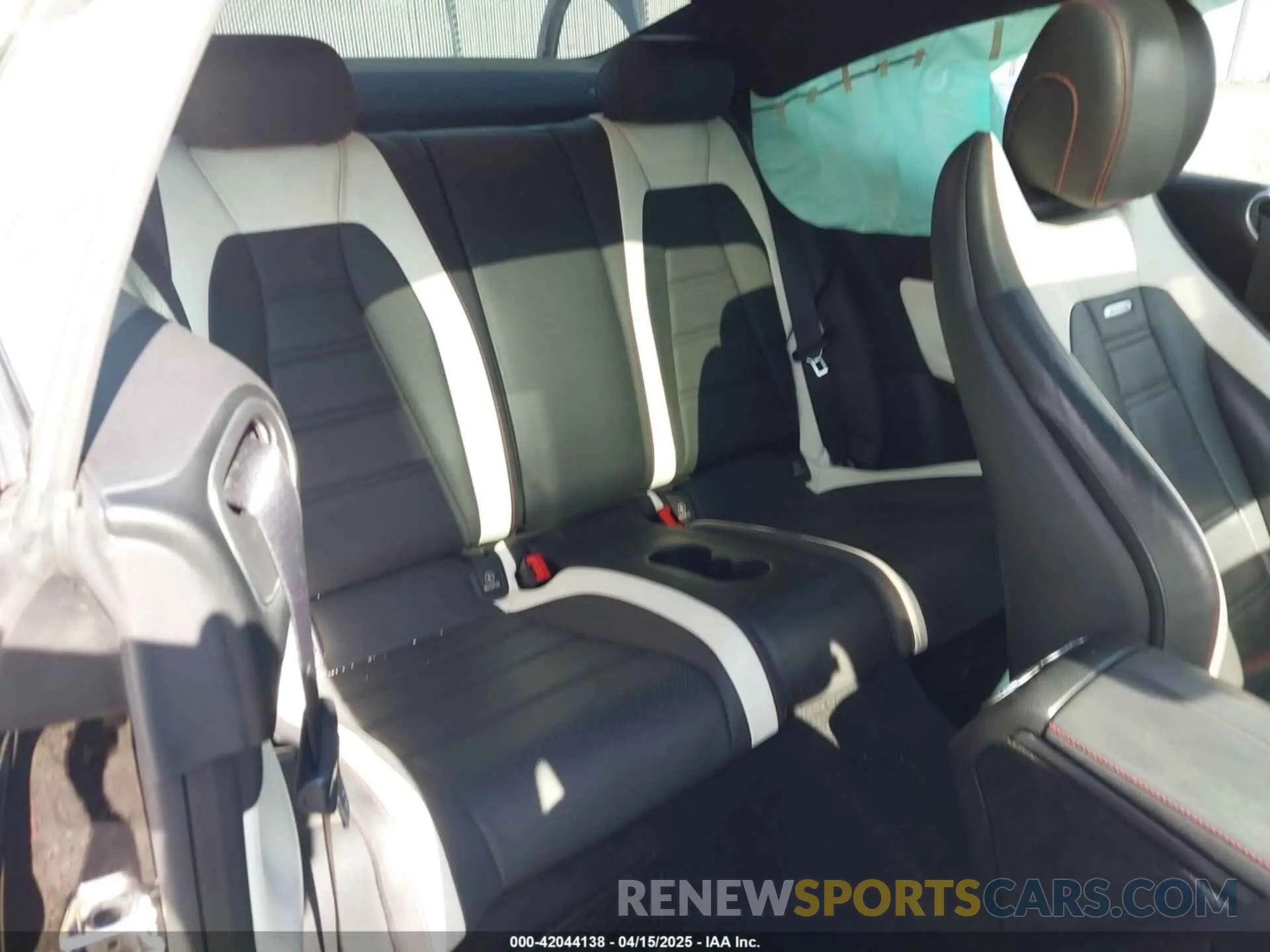 8 Photograph of a damaged car WDD1J6BB2KF094746 MERCEDES-BENZ AMG E 53 2019