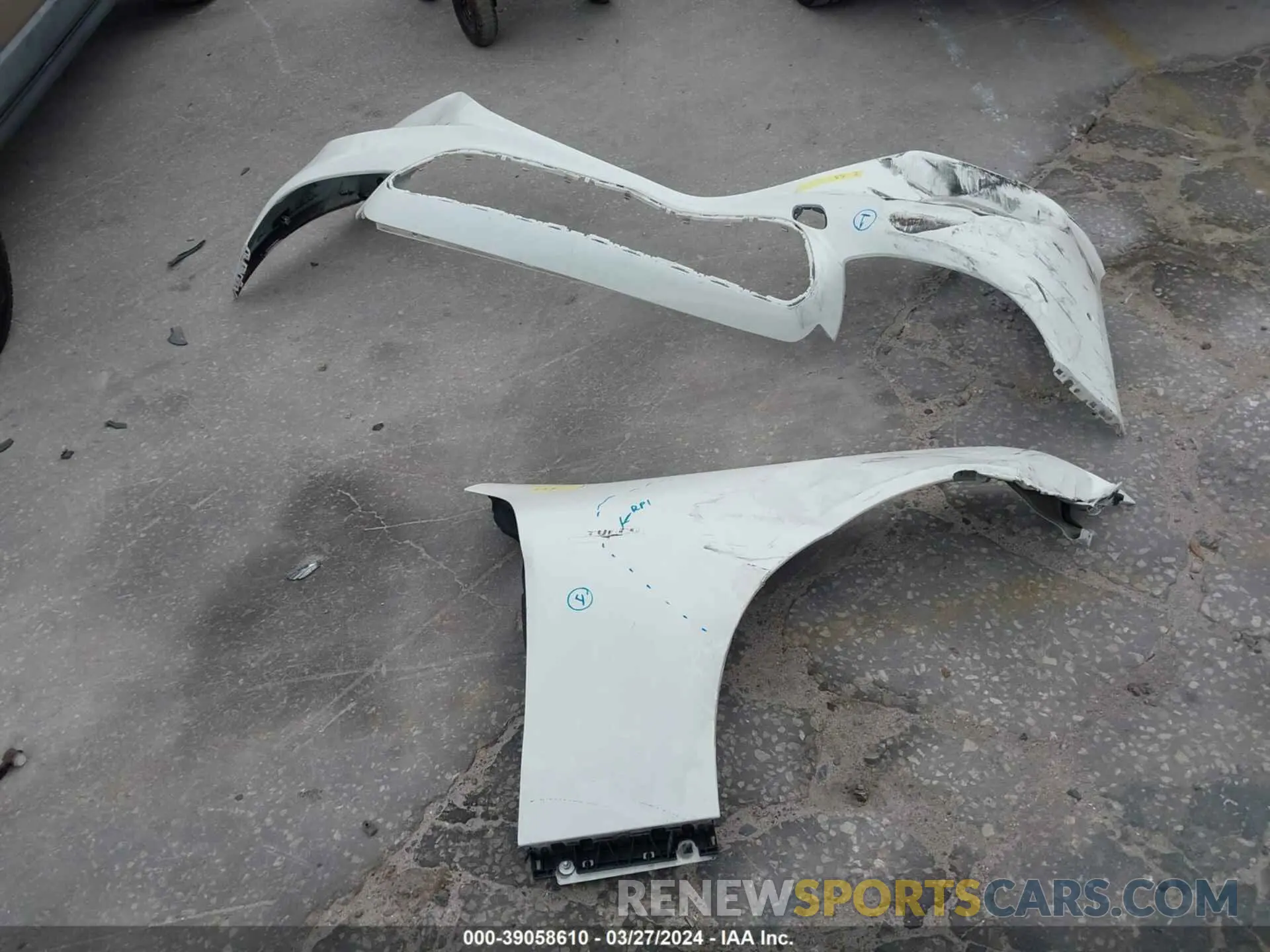12 Photograph of a damaged car WDD1K6BBXKF098525 MERCEDES-BENZ AMG E 53 2019