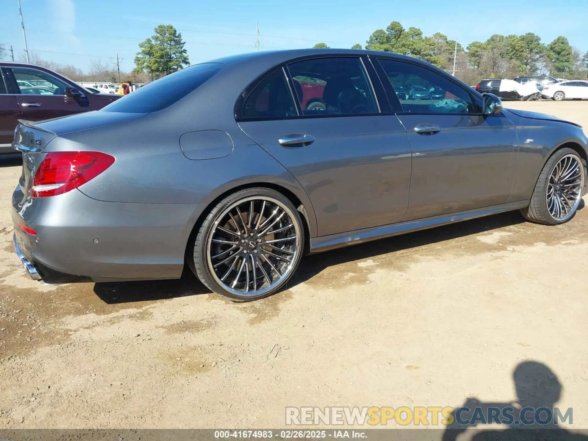 4 Photograph of a damaged car WDDZF6BB7KA622928 MERCEDES-BENZ AMG E 53 2019