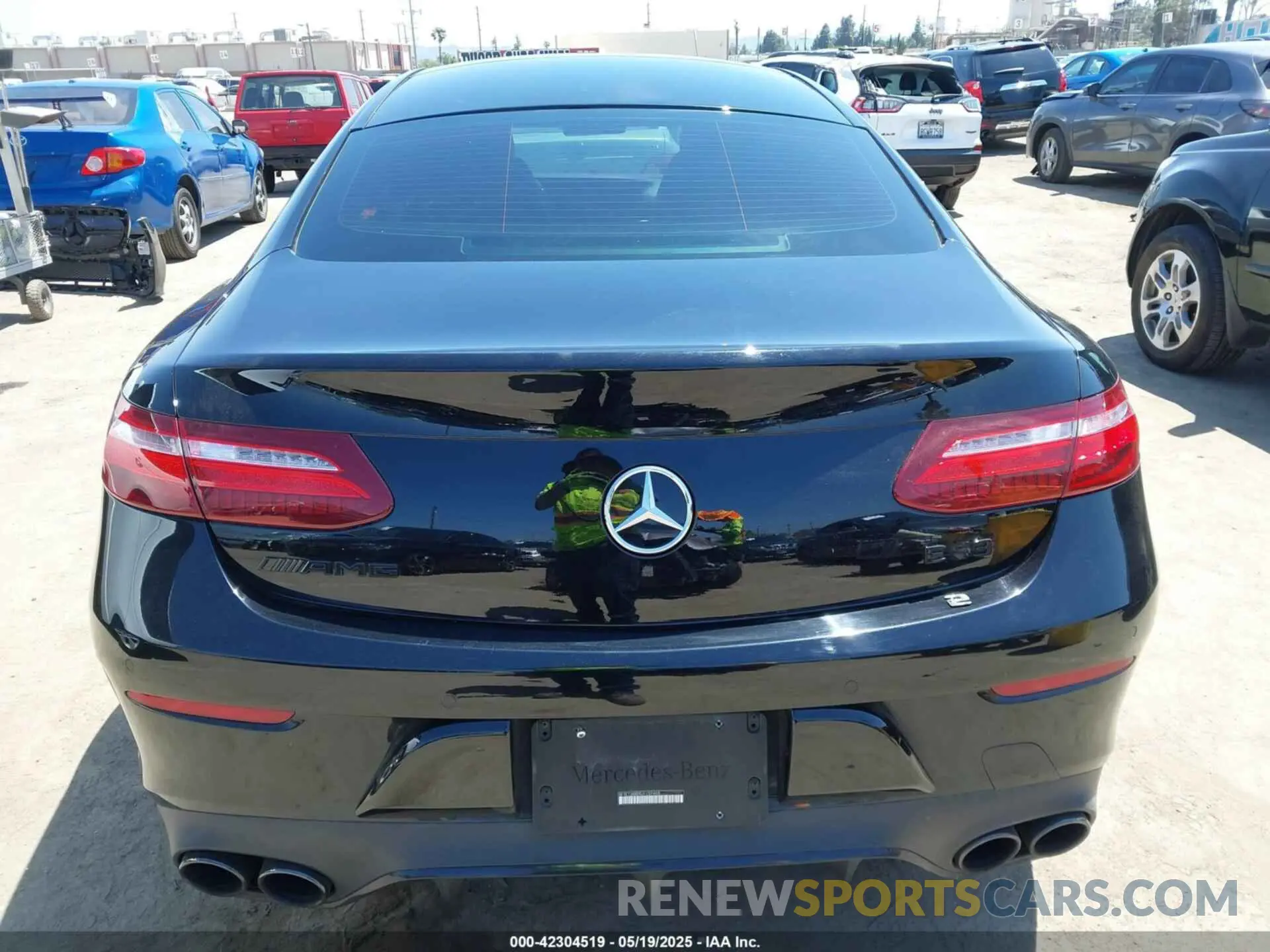 17 Photograph of a damaged car W1K1J6BBXLF137408 MERCEDES-BENZ AMG E 53 2020