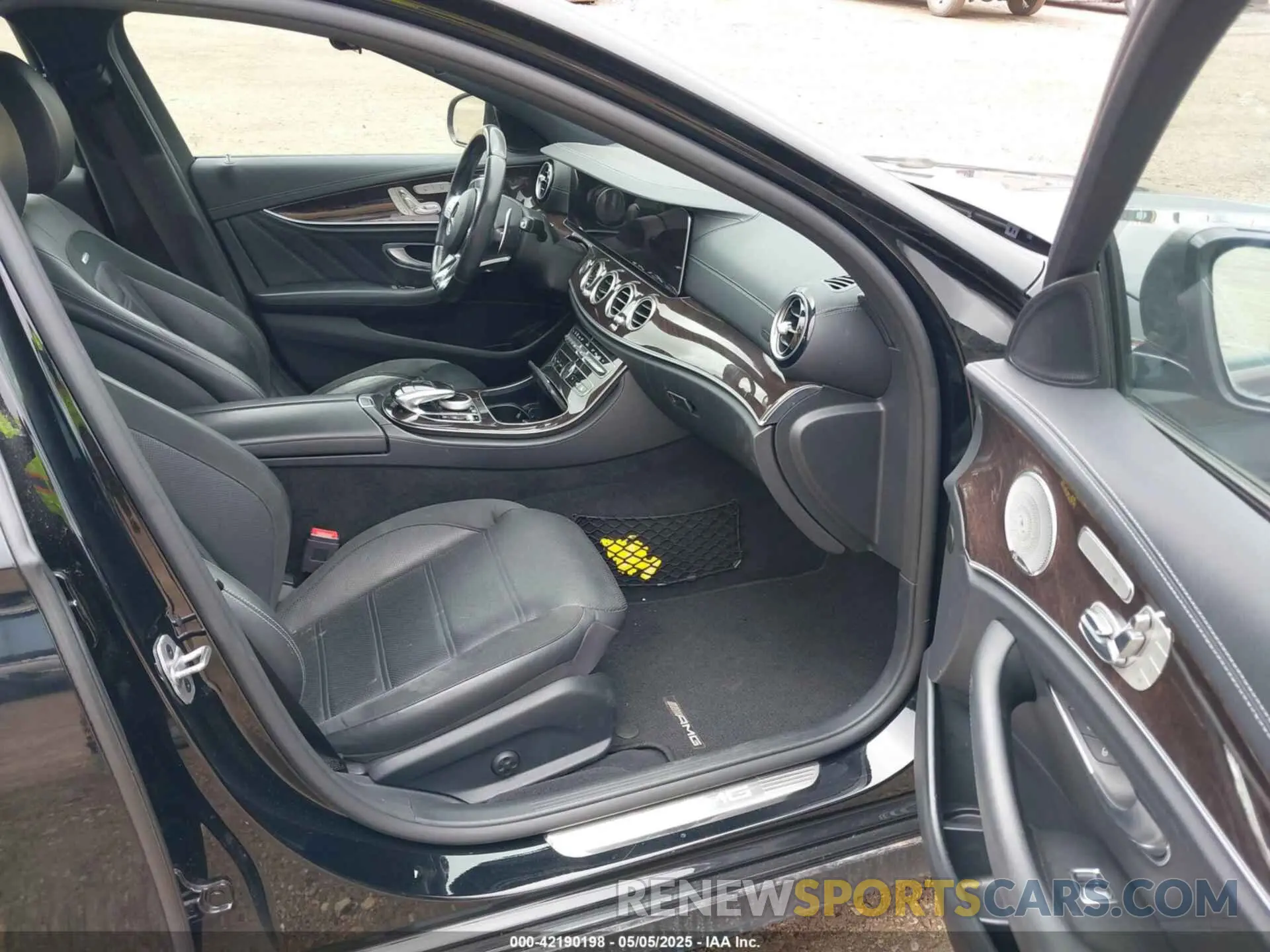 5 Photograph of a damaged car W1KZF6BB3LA763416 MERCEDES-BENZ AMG E 53 2020