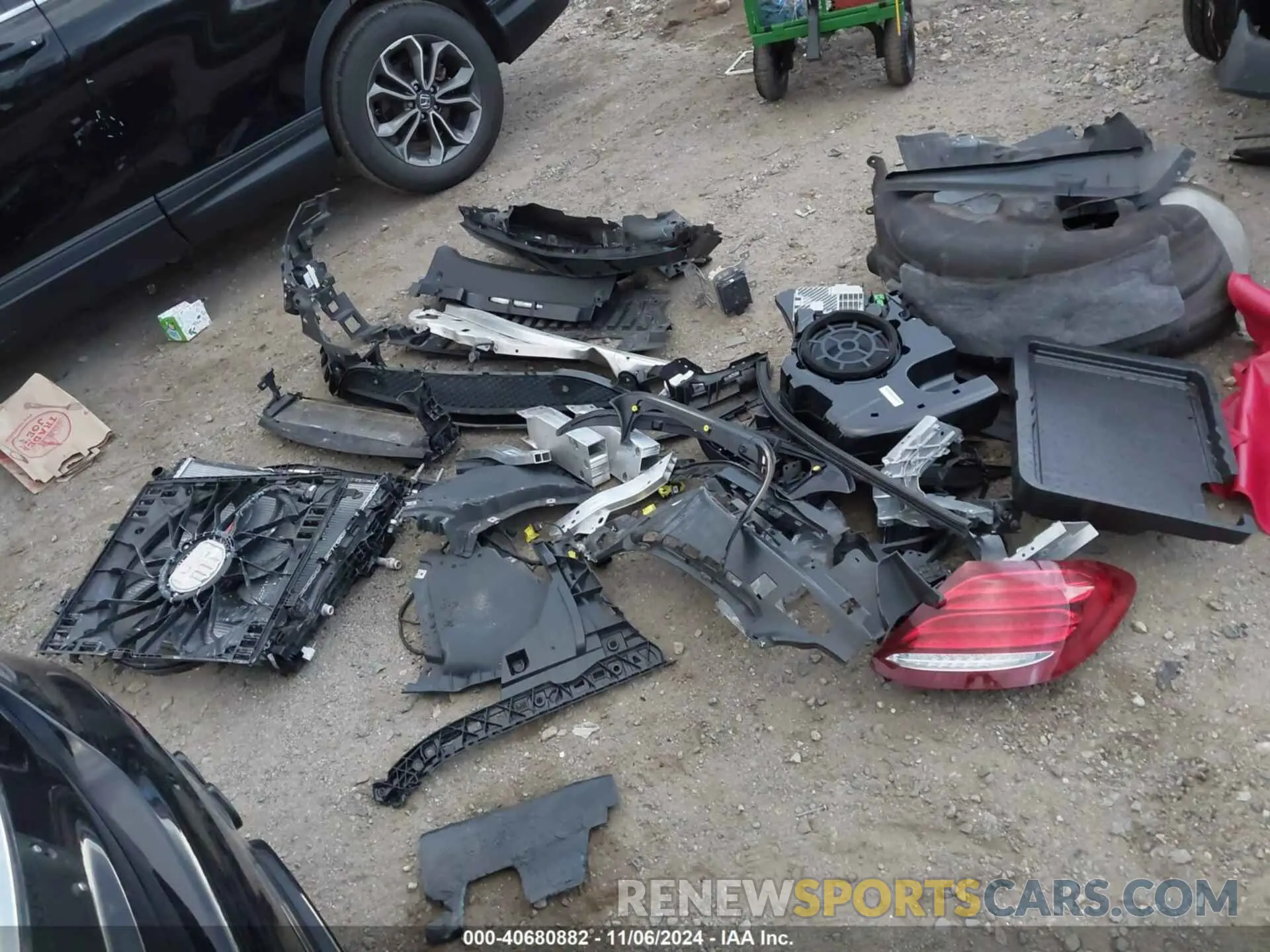 12 Photograph of a damaged car W1KZF6BBXLA761419 MERCEDES-BENZ AMG E 53 2020