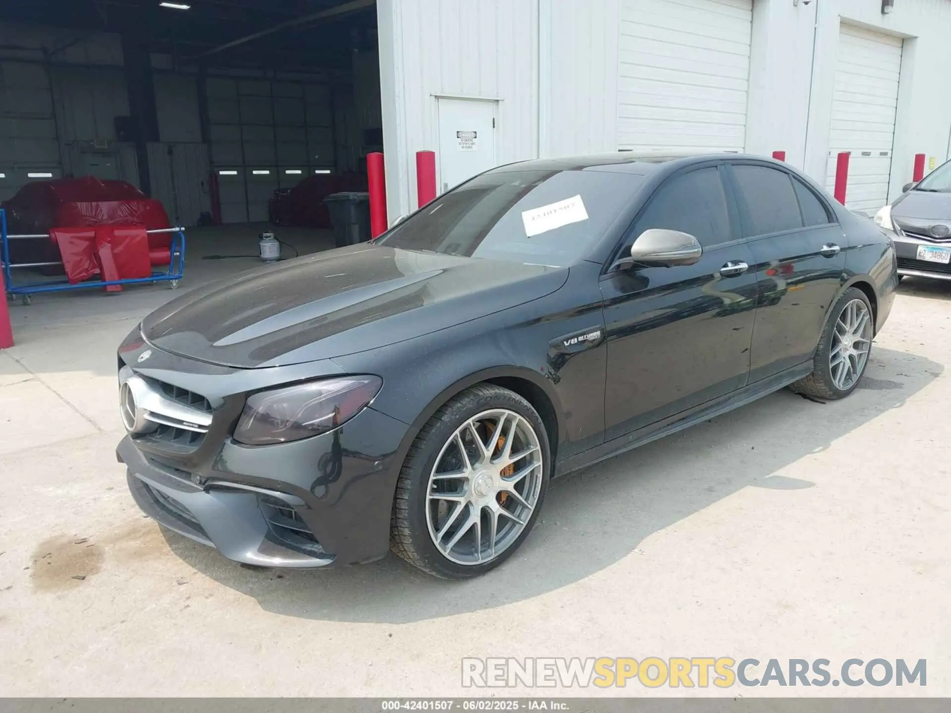 2 Photograph of a damaged car WDDZF8KB0KA534959 MERCEDES-BENZ AMG E 63 2019