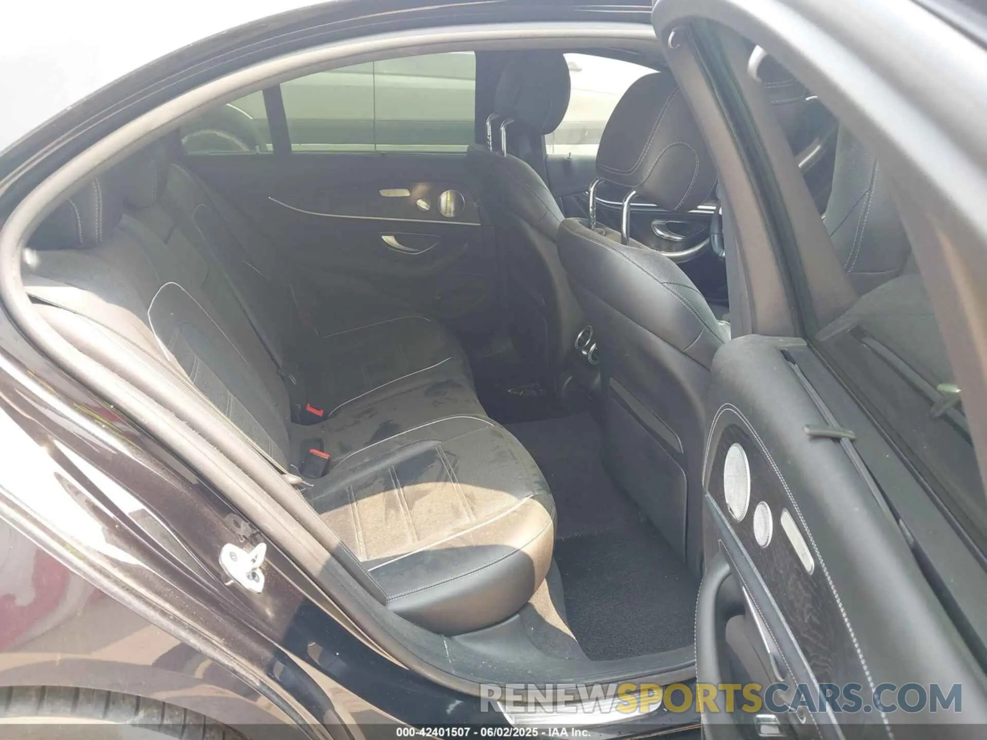 8 Photograph of a damaged car WDDZF8KB0KA534959 MERCEDES-BENZ AMG E 63 2019