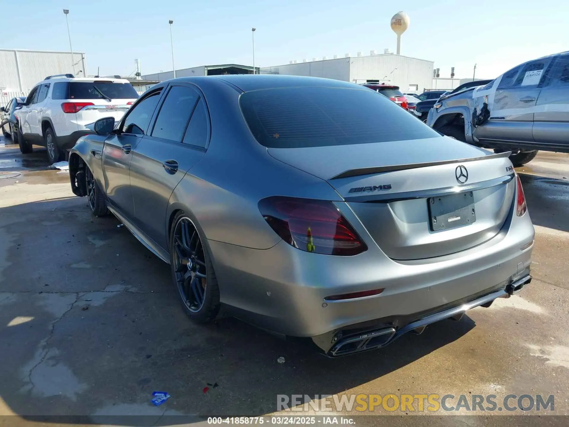 3 Photograph of a damaged car WDDZF8KB0LA708711 MERCEDES-BENZ AMG E 63 2020