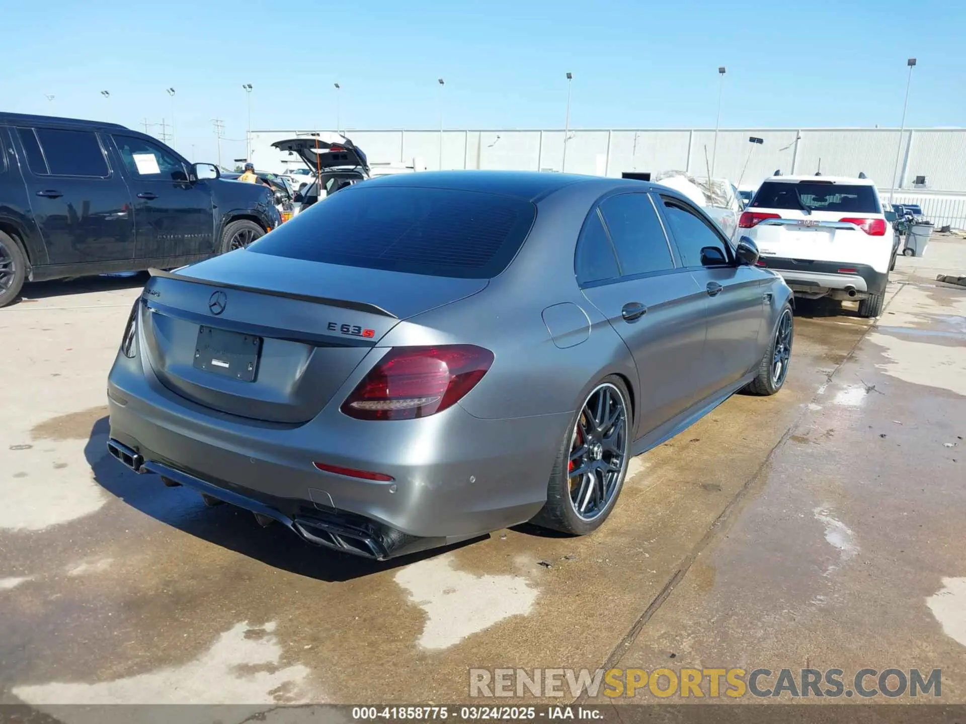 4 Photograph of a damaged car WDDZF8KB0LA708711 MERCEDES-BENZ AMG E 63 2020