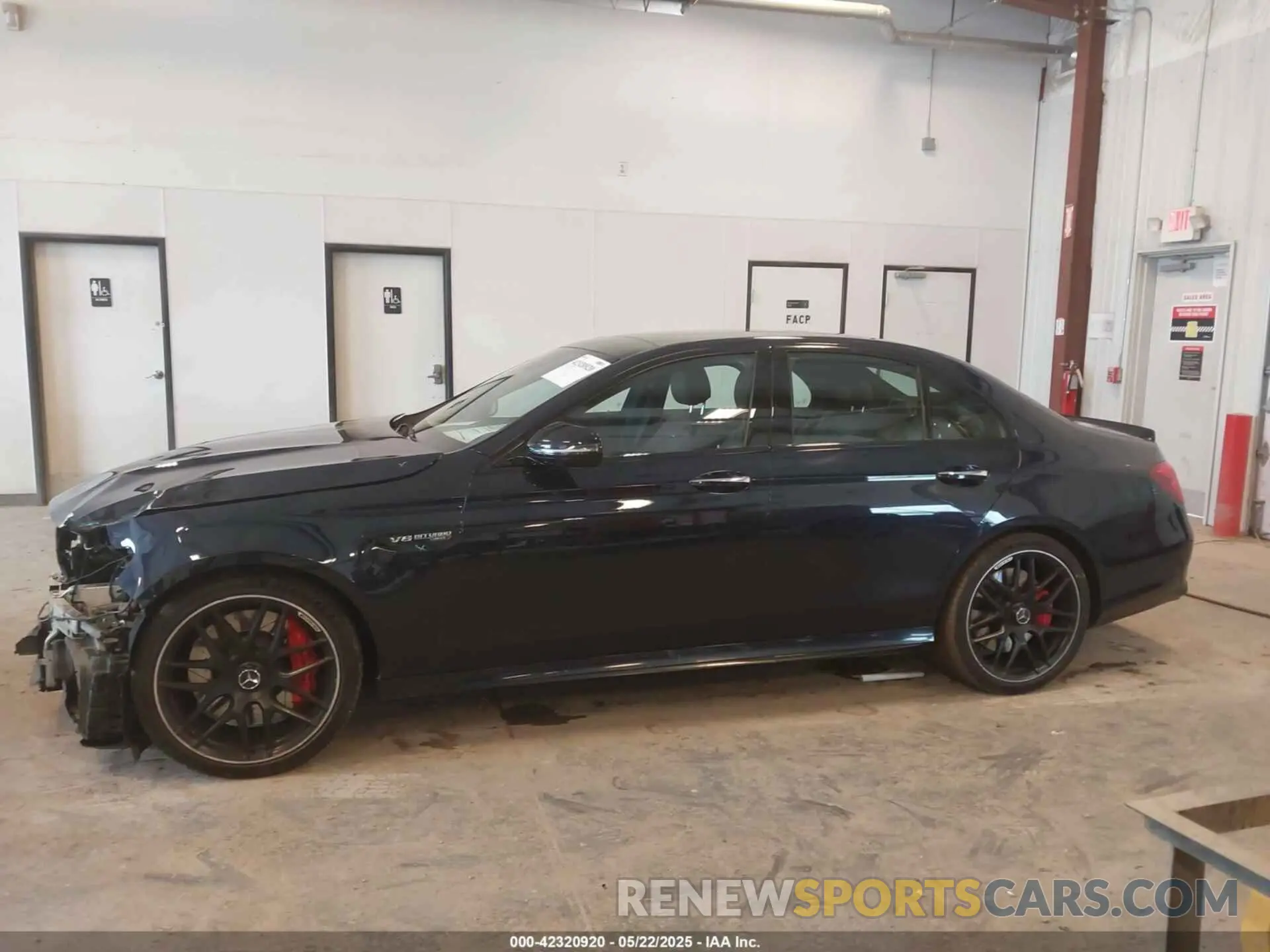 14 Photograph of a damaged car WDDZF8KB2LA739636 MERCEDES-BENZ AMG E 63 2020