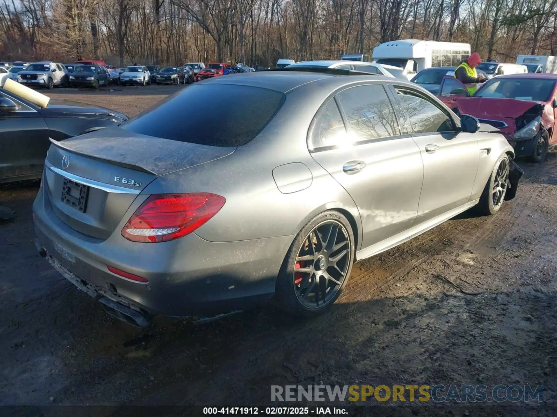 4 Photograph of a damaged car WDDZF8KB9LA703250 MERCEDES-BENZ AMG E 63 2020
