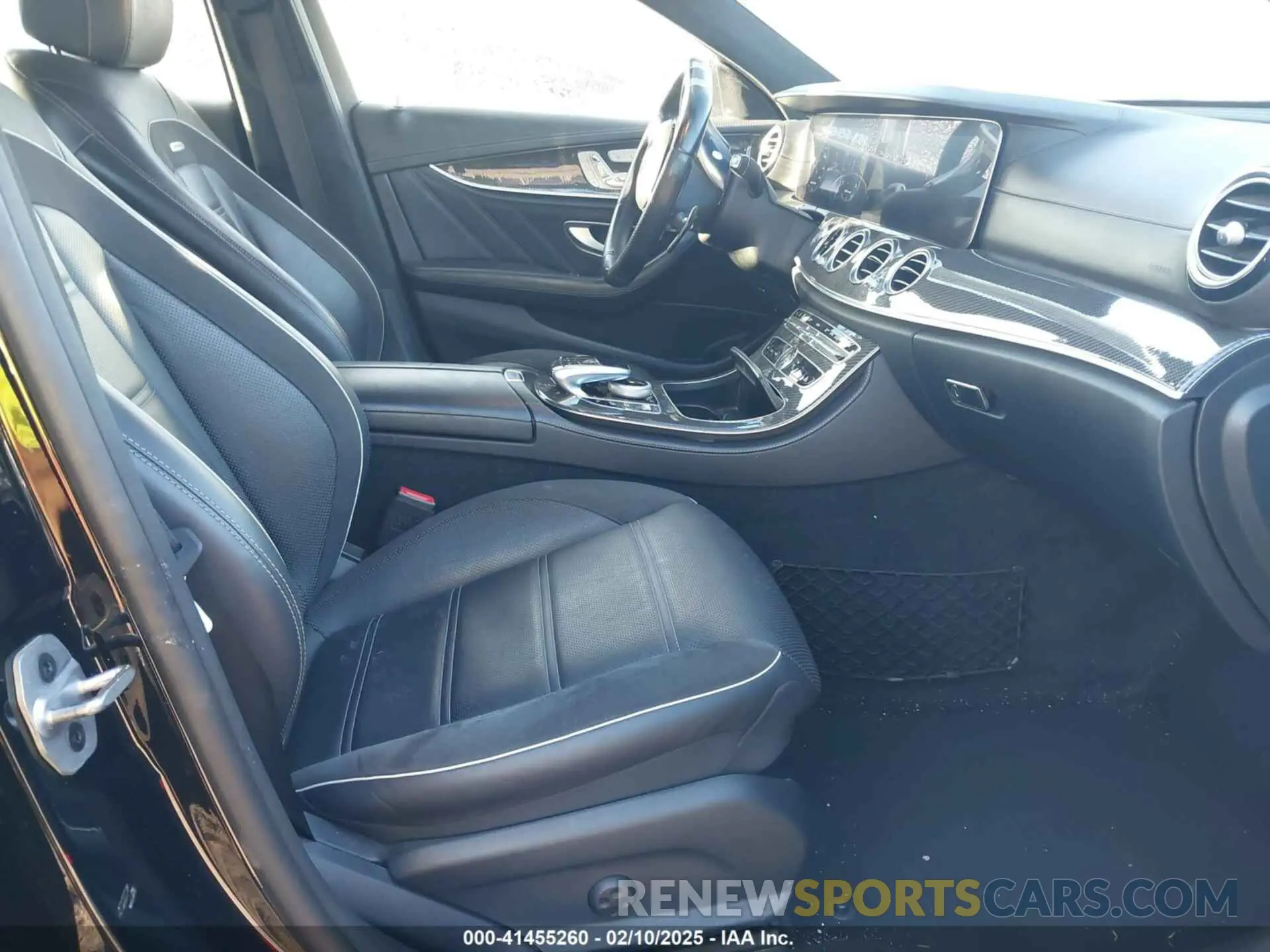 5 Photograph of a damaged car WDDZH8KB4LA736098 MERCEDES-BENZ AMG E 63 2020