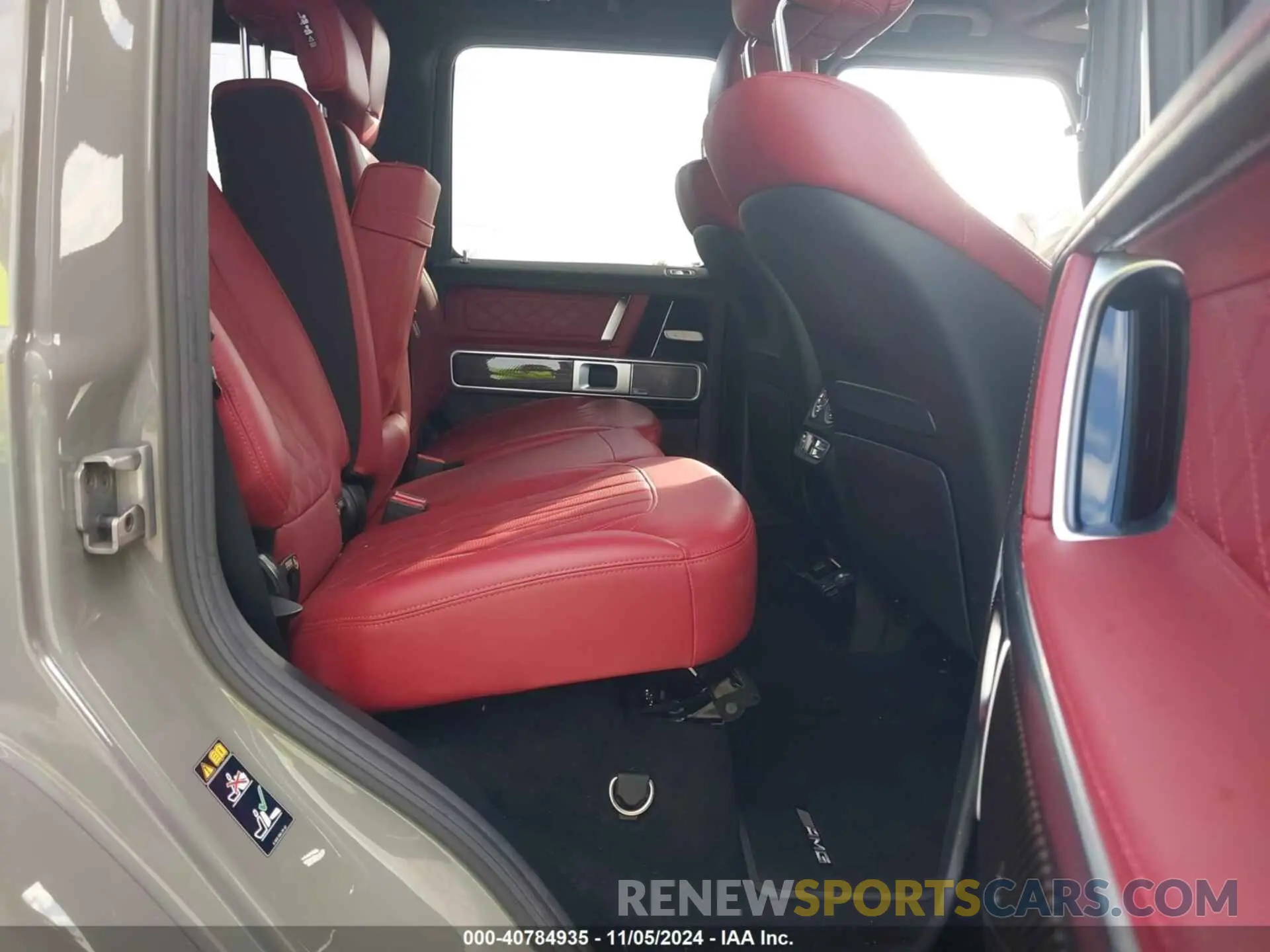 8 Photograph of a damaged car W1NYC7HJ1MX388099 MERCEDES-BENZ AMG G 63 2021