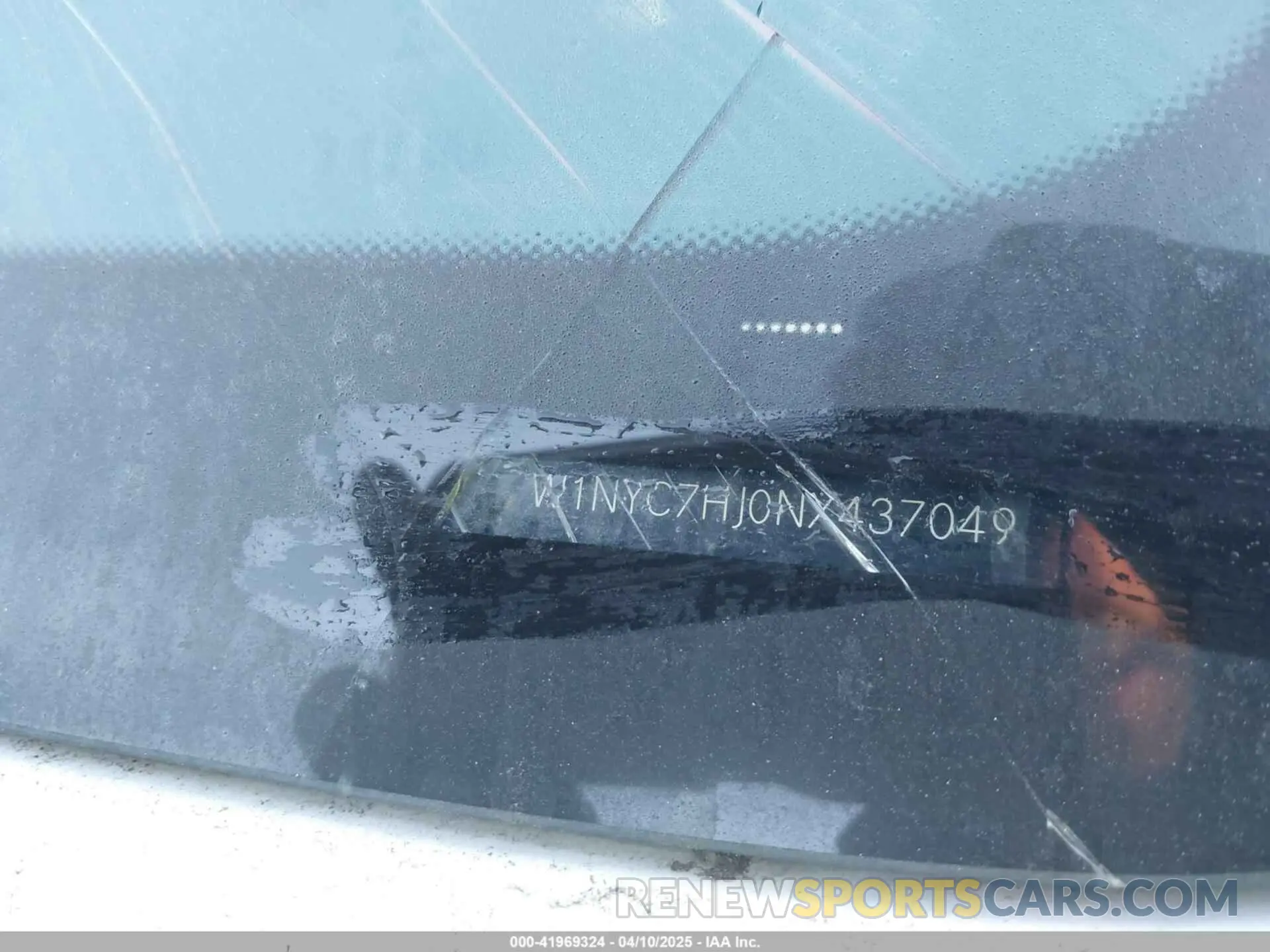 17 Photograph of a damaged car W1NYC7HJ0NX437049 MERCEDES-BENZ AMG G 63 2022