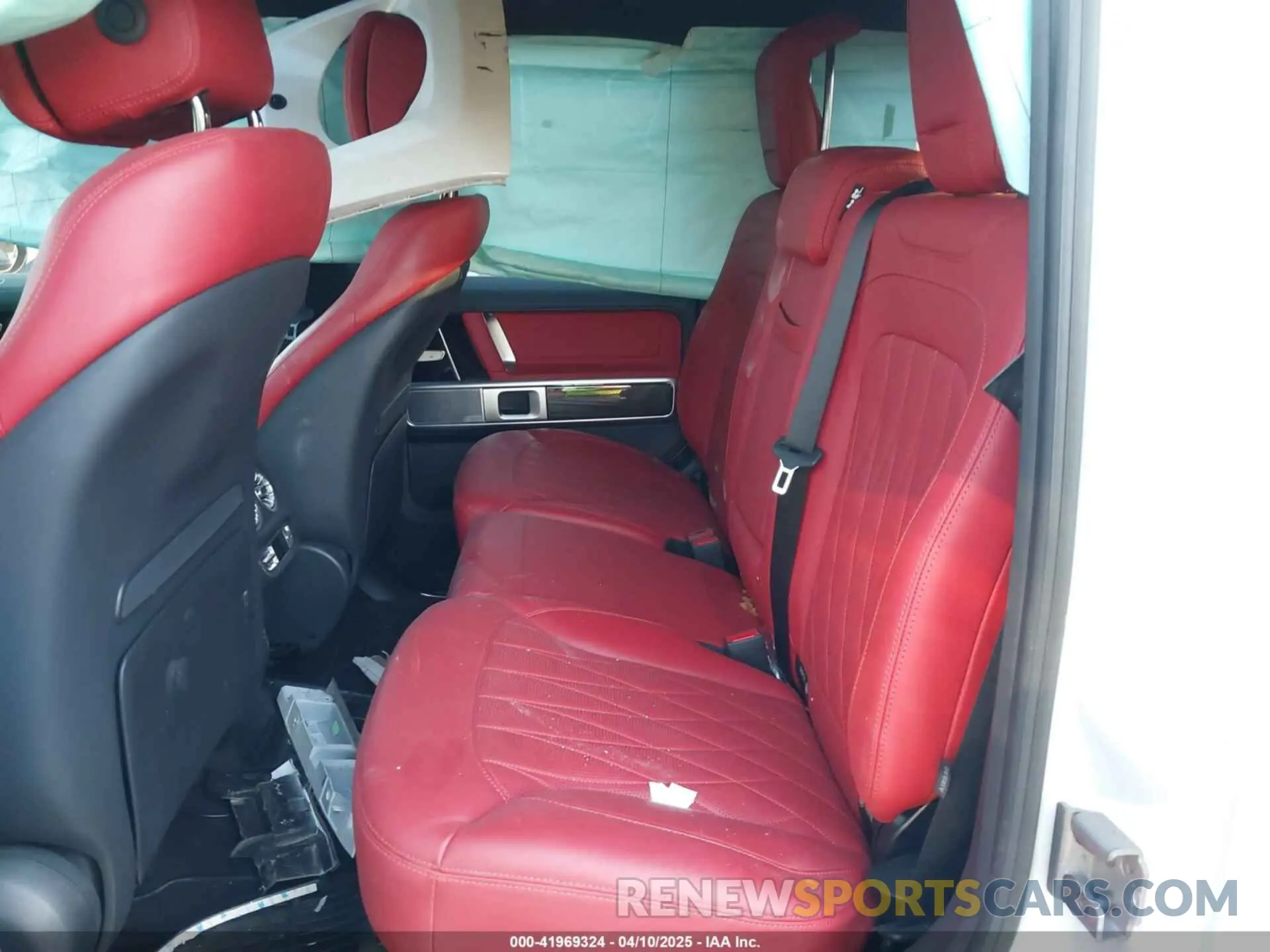 8 Photograph of a damaged car W1NYC7HJ0NX437049 MERCEDES-BENZ AMG G 63 2022