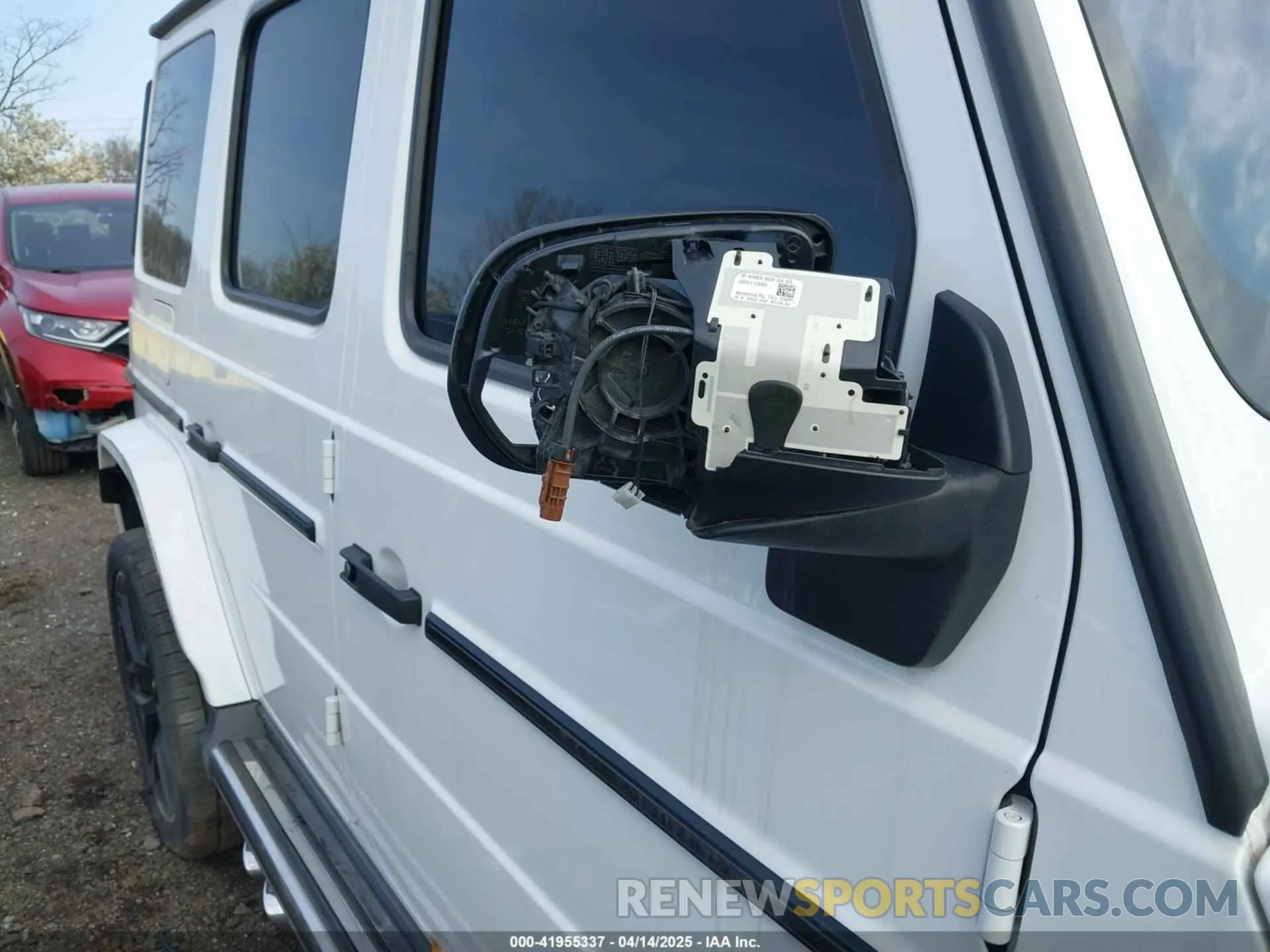 17 Photograph of a damaged car W1NYC7HJ3NX437109 MERCEDES-BENZ AMG G 63 2022