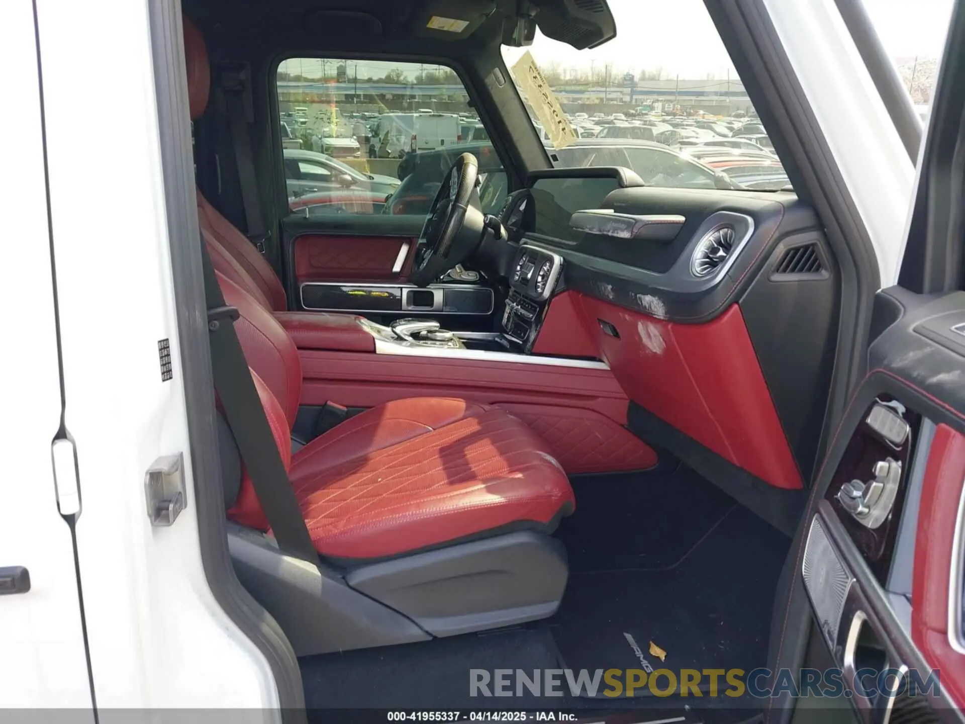 5 Photograph of a damaged car W1NYC7HJ3NX437109 MERCEDES-BENZ AMG G 63 2022