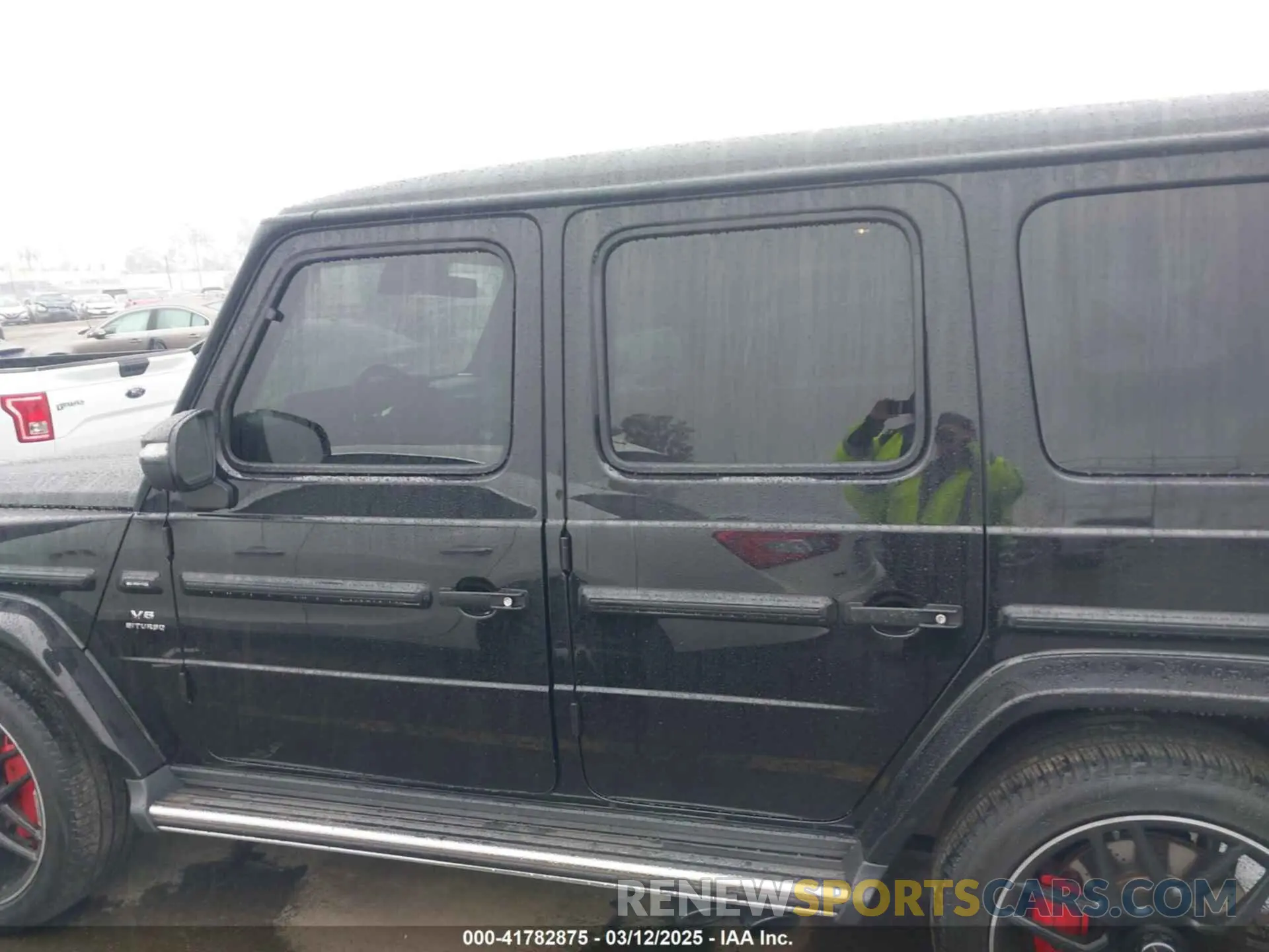 14 Photograph of a damaged car W1NYC7HJ3PX470873 MERCEDES-BENZ AMG G 63 2023