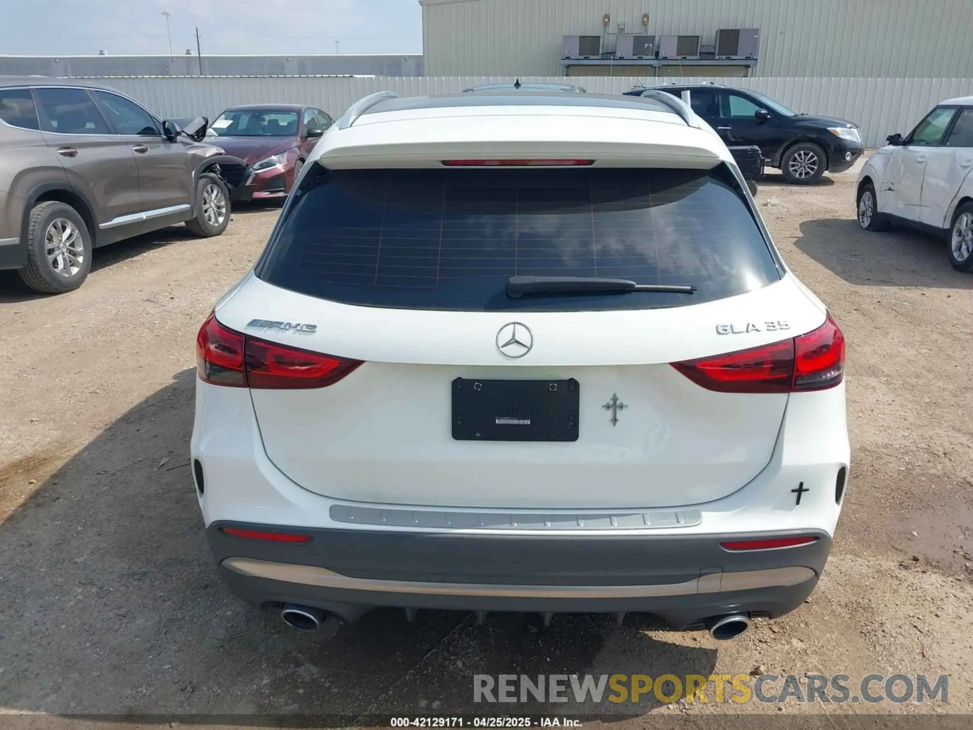 15 Photograph of a damaged car W1N4N5BB3MJ134251 MERCEDES-BENZ AMG GLA 35 2021